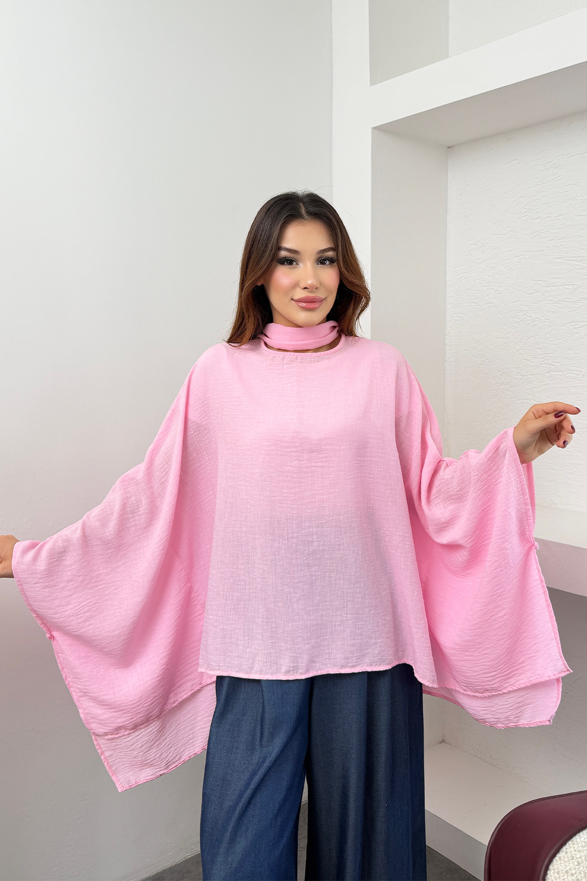 Hatun Atila Kadın Fularlı Yaka Asimetrik Yarasa Kol Salaş Panço Bluz 6019 - Pembe görsel 2