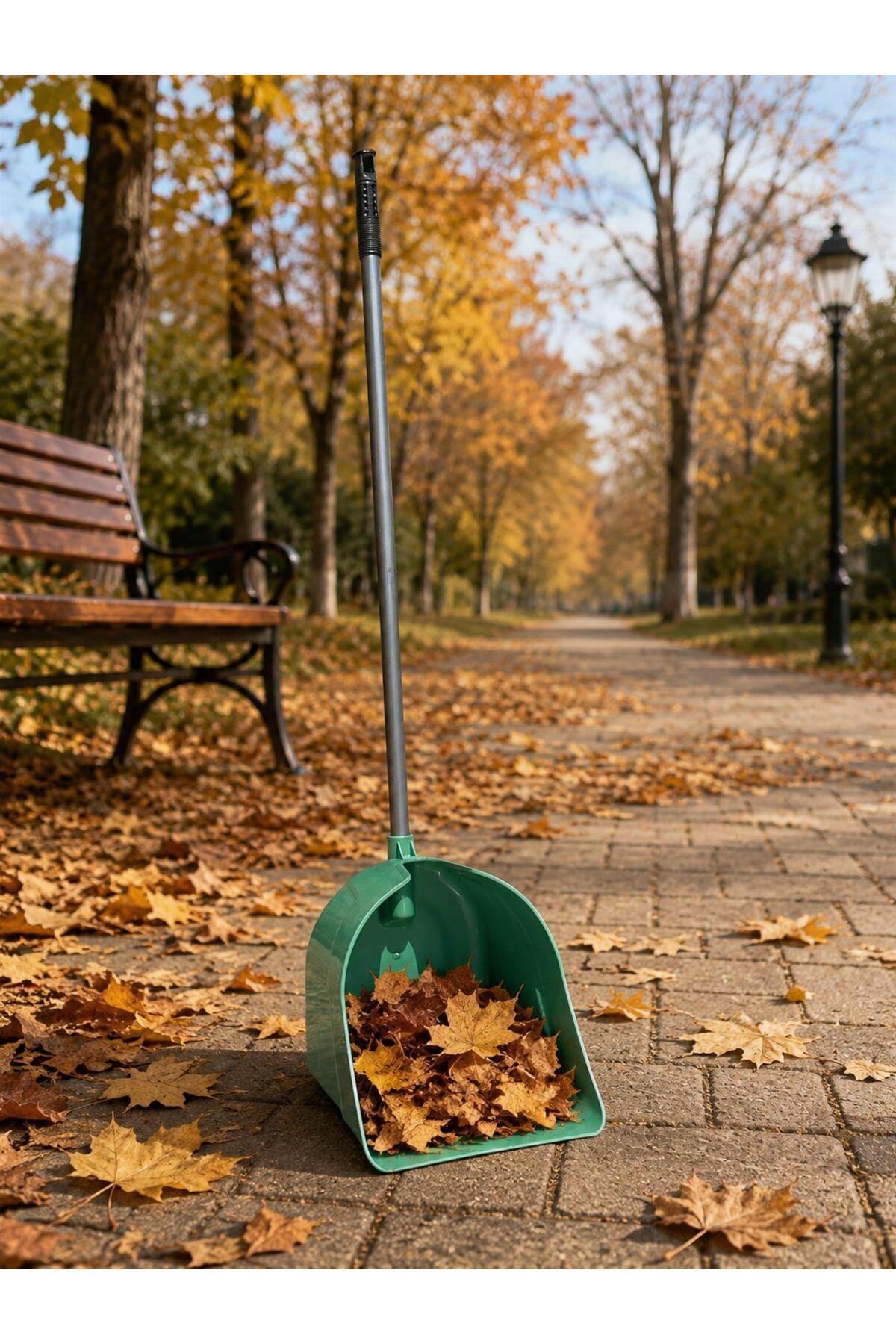 Large Size Plastic Shredder Practical Cleaning Shovel with Dozer Handle (Color According to Stock Status)