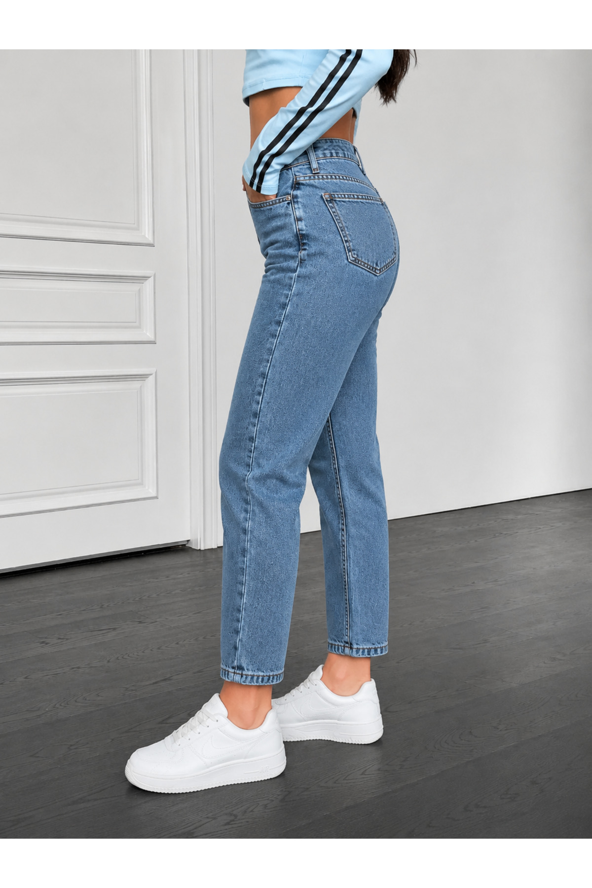 sion jeans Julia Milano Yeni Sezon Günlük Rahat Giyim Mom Jeans Likralı Yüksek Bel Orta Mavi Kar Yıkamalı görsel 2
