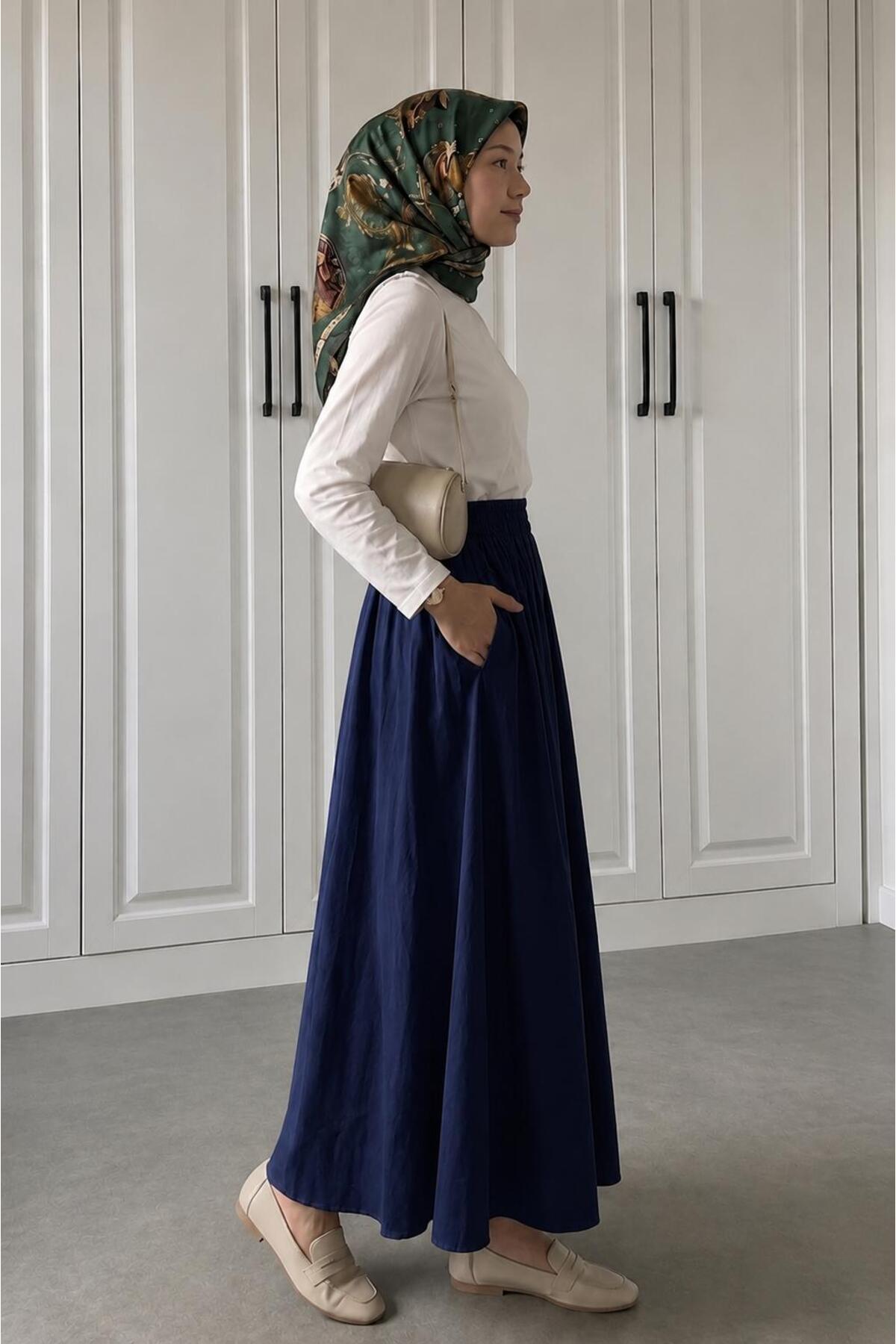 ECEYLÜL MODA Siyah Cepli Kloş Skuba Krep Etek - Rahat ve Şık Kombinler İçin İdeal görsel 4