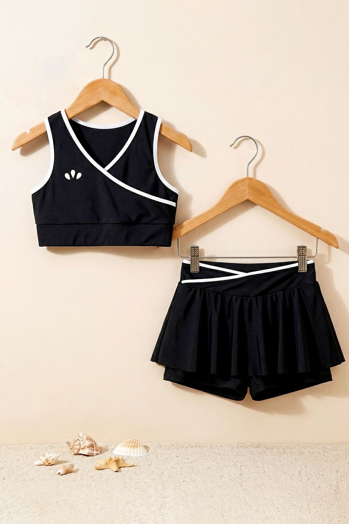 Girls Sporty Black Color Crop Shorts Skirt Bottom Top Set