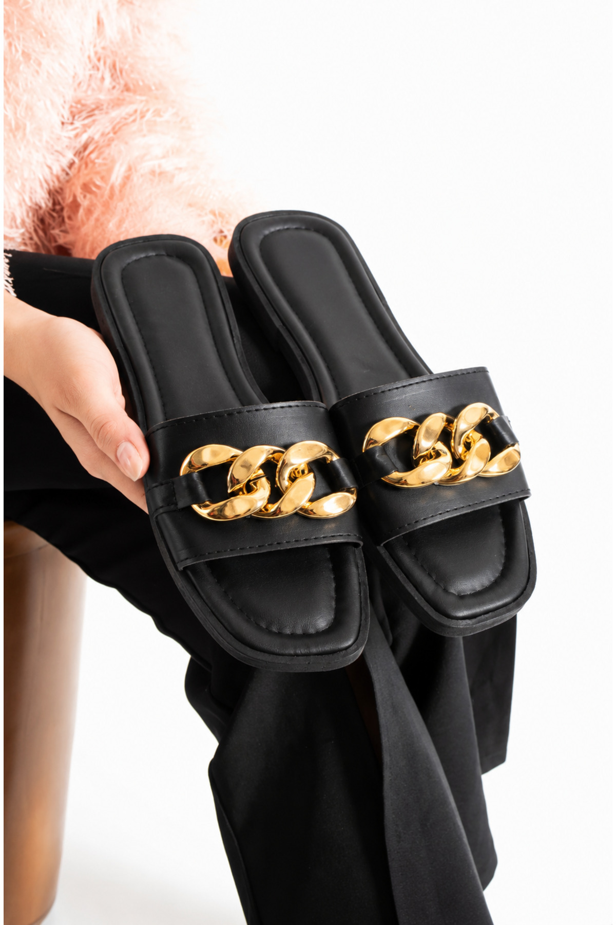 star shoes Schwarze Hausschuhe für Damen mit Kette