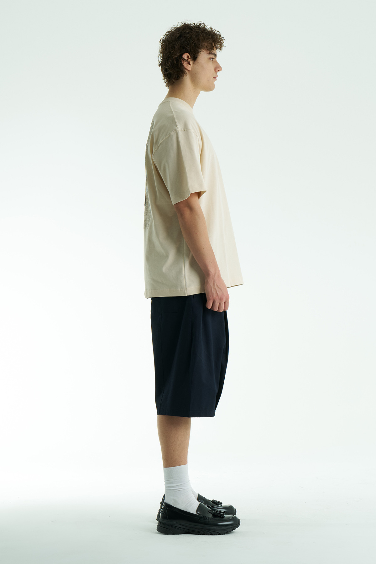 SHANBERWEAR Vav Nakışlı & Halı Motifli Oversize Erkek Tişört %100 Pamuk Bisiklet Yaka -Bej görsel 3