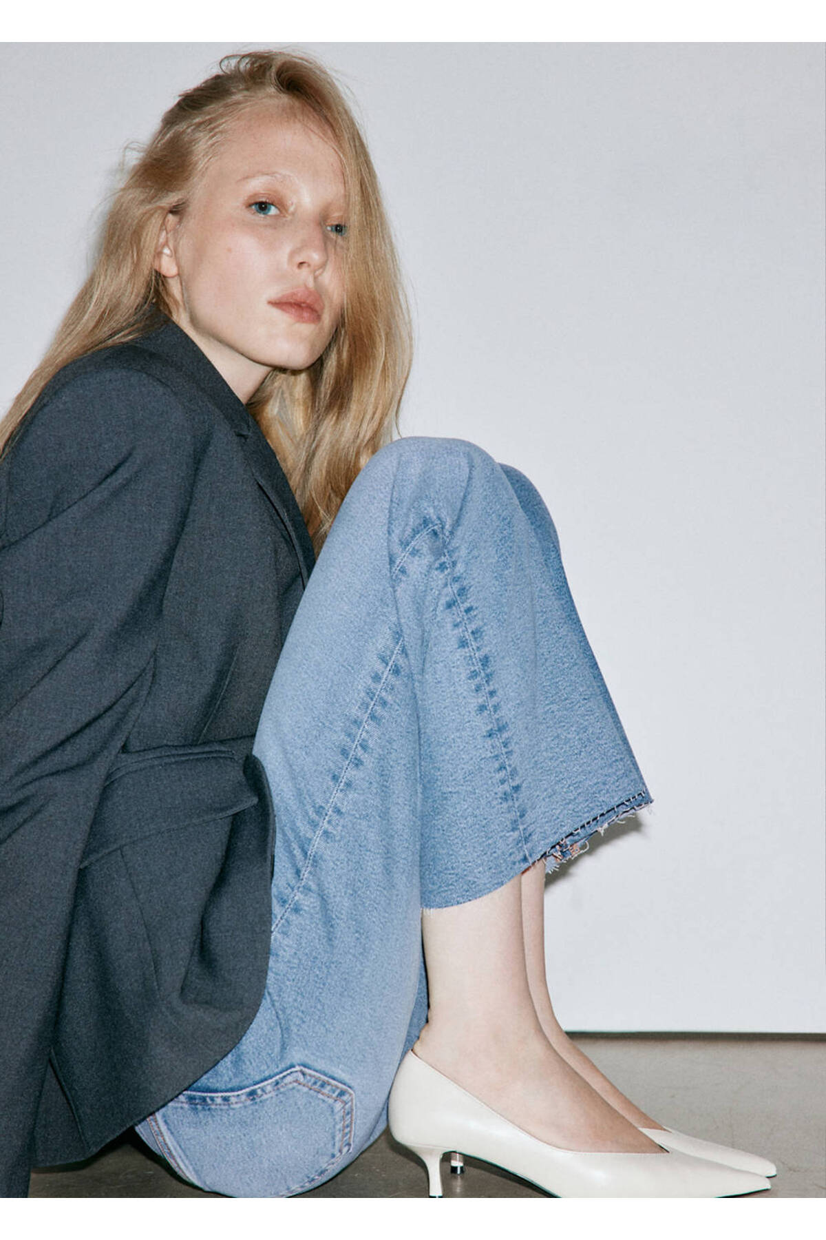 MANGO Woman Sienna flare crop jean pantolon görsel 7