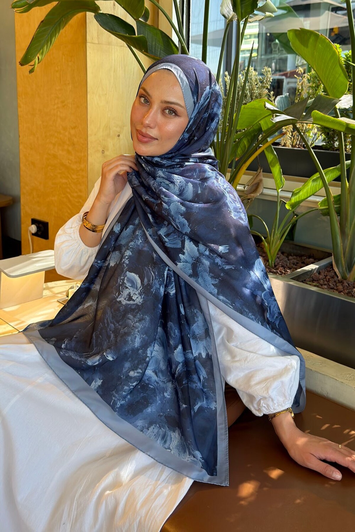lamelif Gül Çiçek Desen Lara Soft Şal Lacivert görsel 2