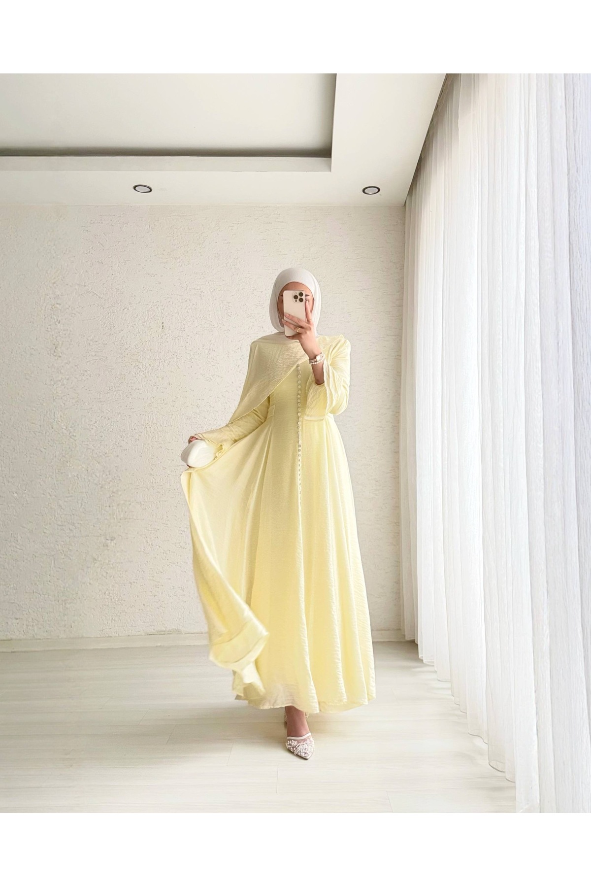 BELLASTORE One-Sided Cape with Detailing
