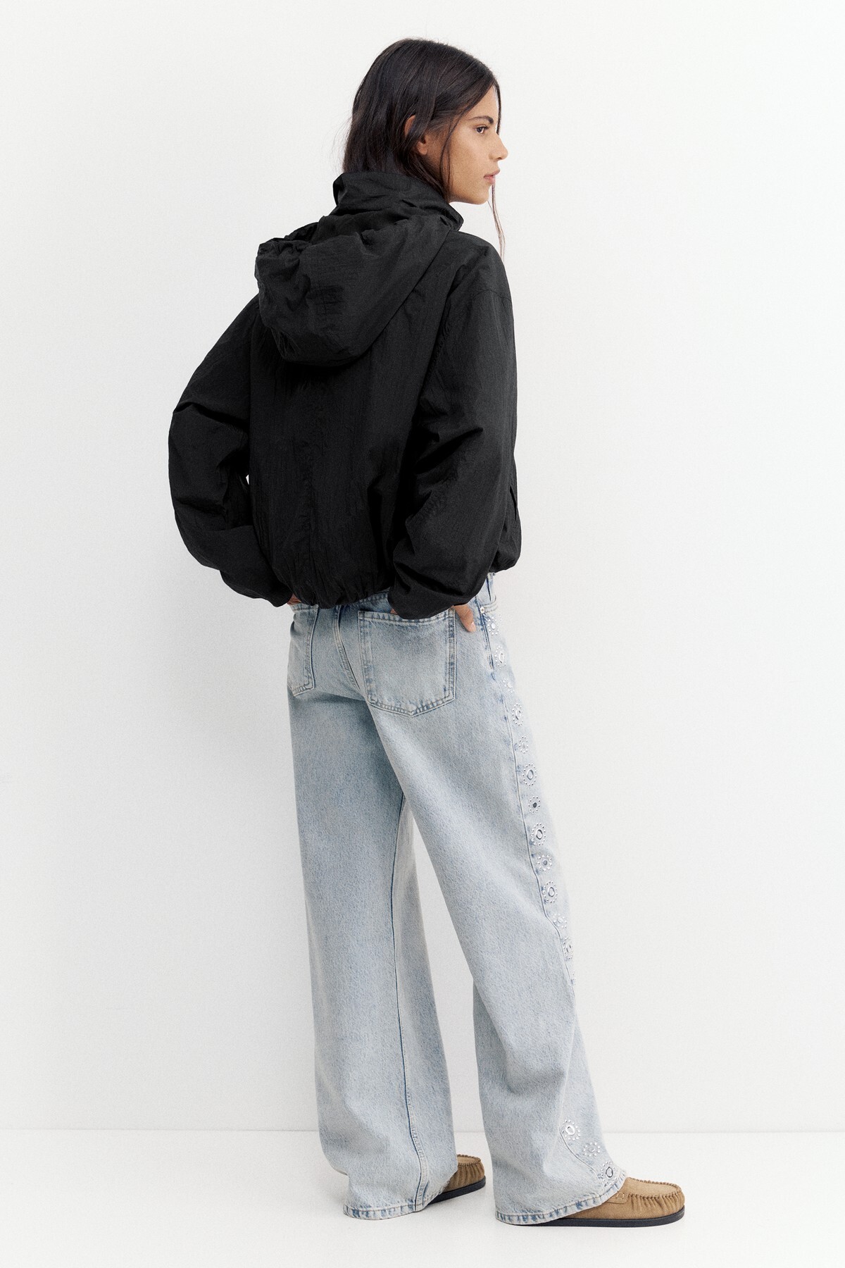 Pull & Bear Kapüşonlu hafif mont görsel 5