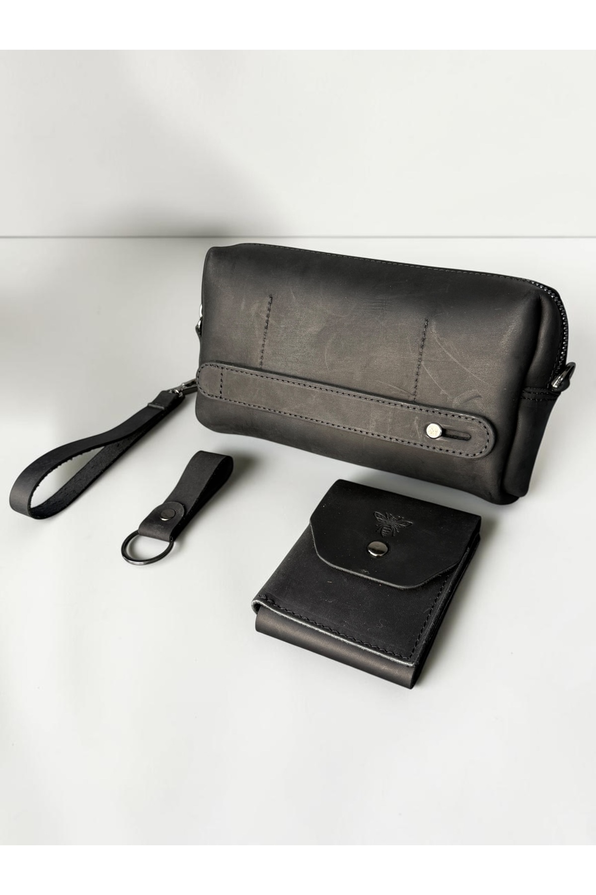 BeeBlack %100 Hakiki Crazy Dana Derisi Pirana Model (El Çantası , Cüzdan , Anahtarlık) SET'İ şık minimalist görsel 2