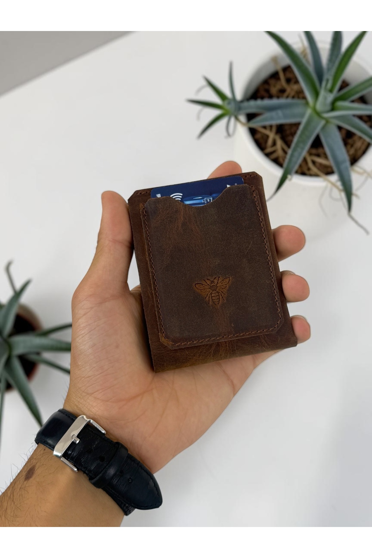 BeeBlack %100 Hakiki Deri CLARK Model Erkek Cüzdan - Mıknatıslı Şık Minimalist Cüzdan görsel 3