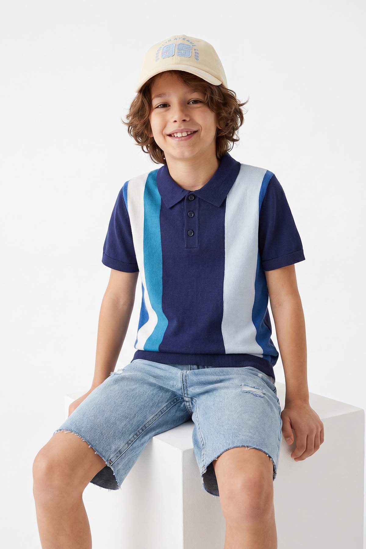 Trendyolmilla Kids Mavi %100 Pamuk Renk Bloklu Triko Erkek Çocuk T-Shirt TKDAW26TS00019