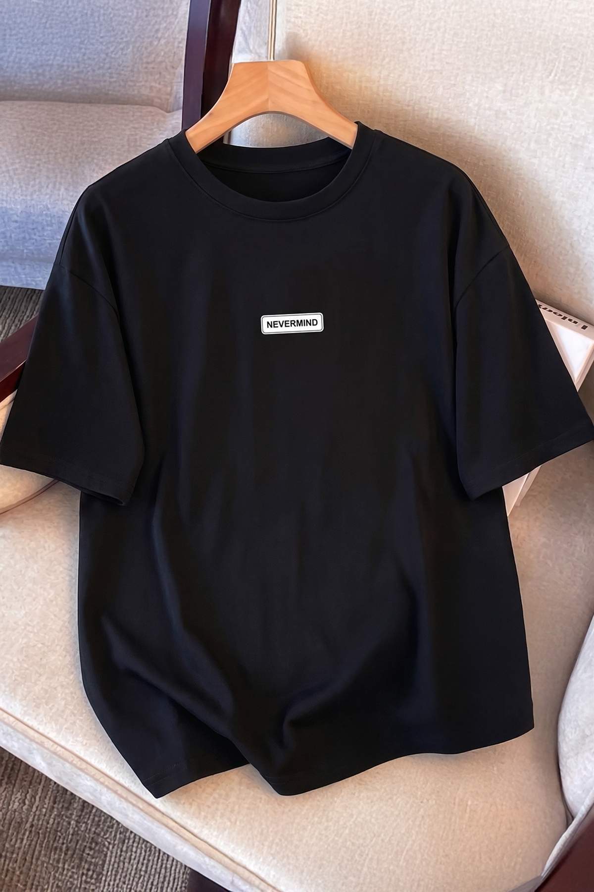 Trendyolmilla Man Siyah Oversize/Geniş Kesim Slogan Baskılı Örme %100 Pamuk T-Shirt TMNSS26TS00086