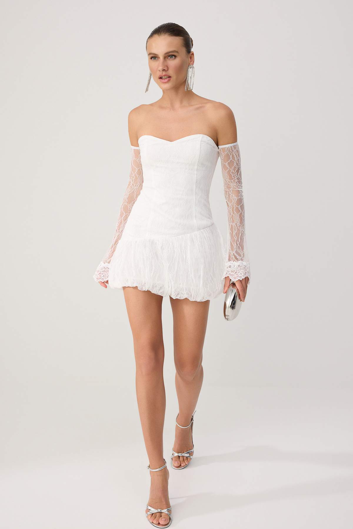 Trendyolmilla Beyaz A-Kesim/Çan Form Kısa / Mini Örme Elbise TPRSS26EL00173
