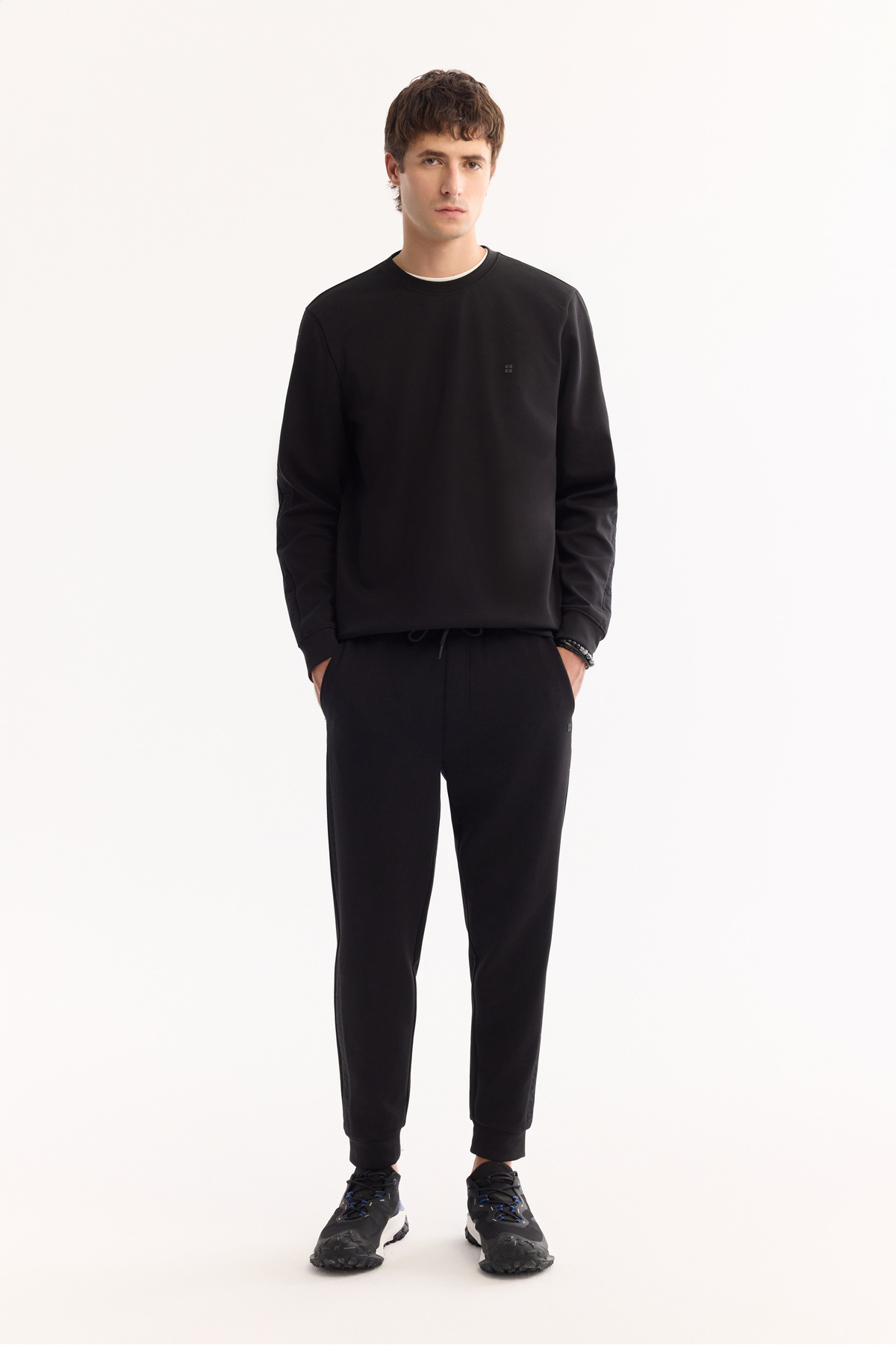 Men's Black Elastic Waist Lace-Up Cotton Bi-Stretch Regular Fit Joggers A52Y3402