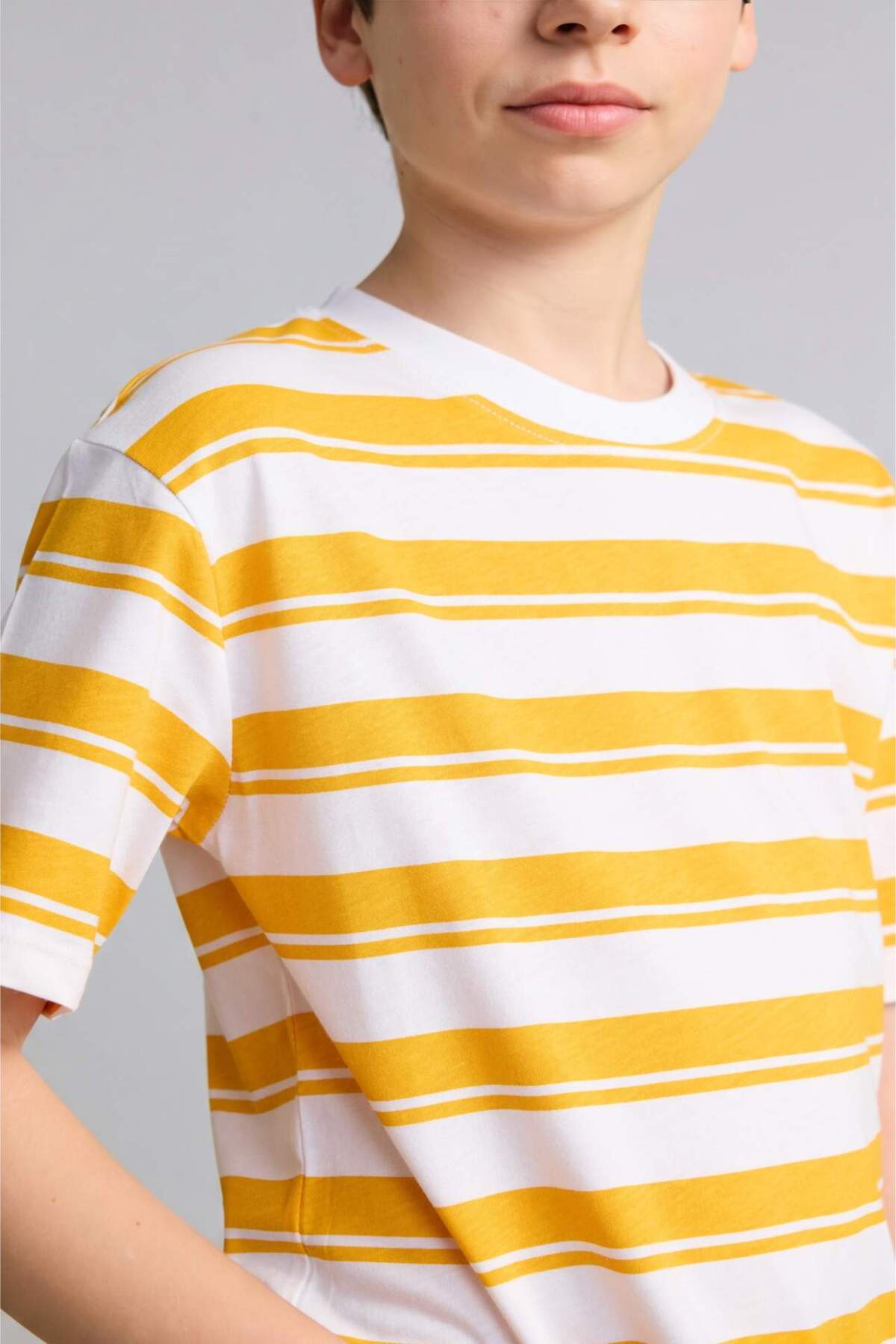 تیشرت راه‌راه پسرانه ۱۰۰% پنبه H7909A826HS