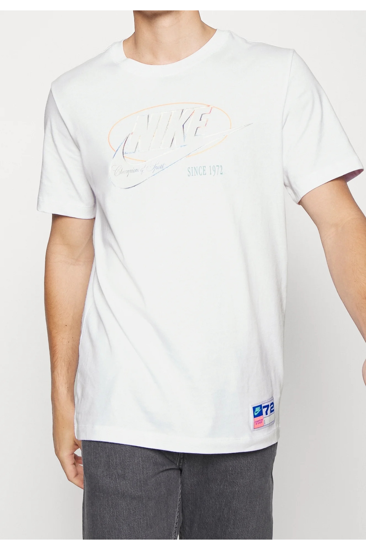 تیشرتمردانهNikeسفید