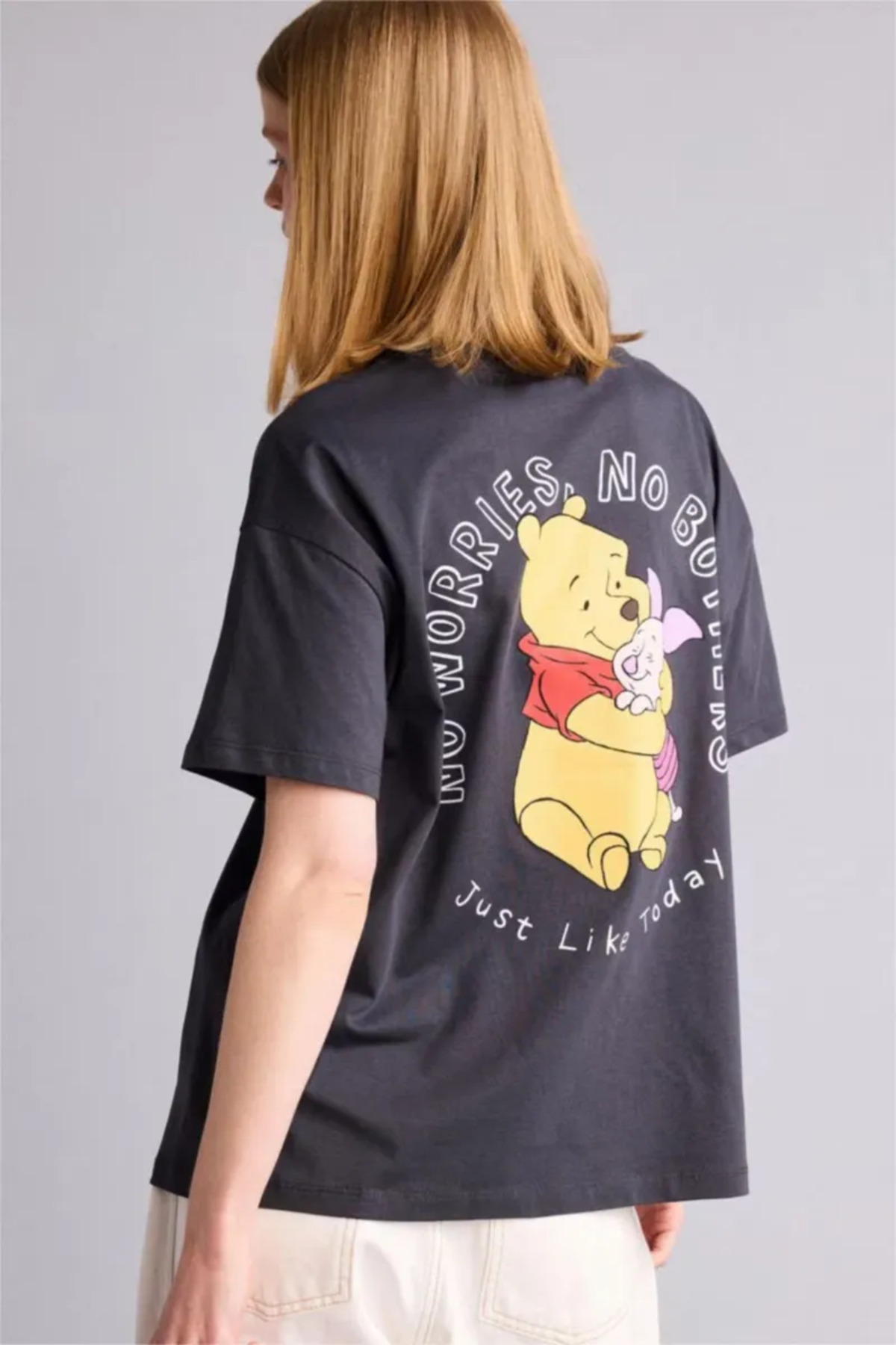 Defacto 100% Cotton Disney Winnie the Pooh Oversized Crew Neck Printed Short Sleeve T-Shirt H6820Ax26Sm