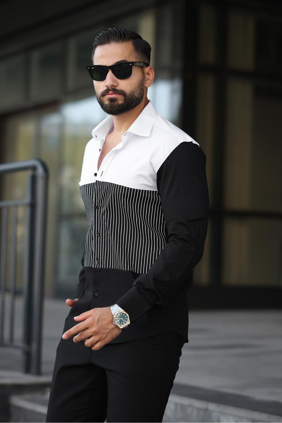 Siyah Beyaz Gri 3 Bölmeli Çizgili Slim Fit Erkek Gömlek — رنگارنگ BAYIM 3 RENK PANELLİ GÖMLEK