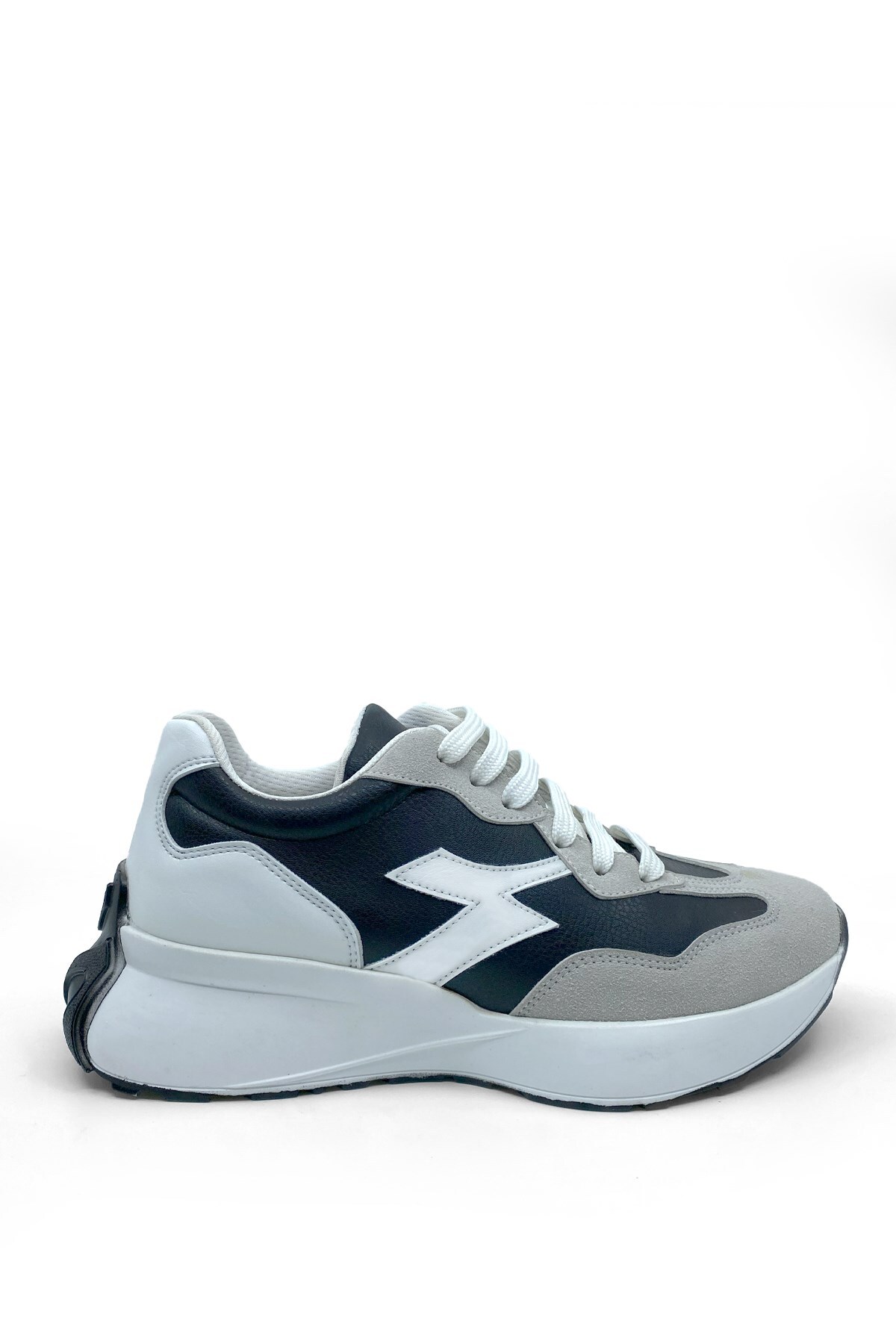 Rahat Bağcıklı Yürüyüş Ayakkabısı Kadın Konforlu Siyah Beyaz Sneaker