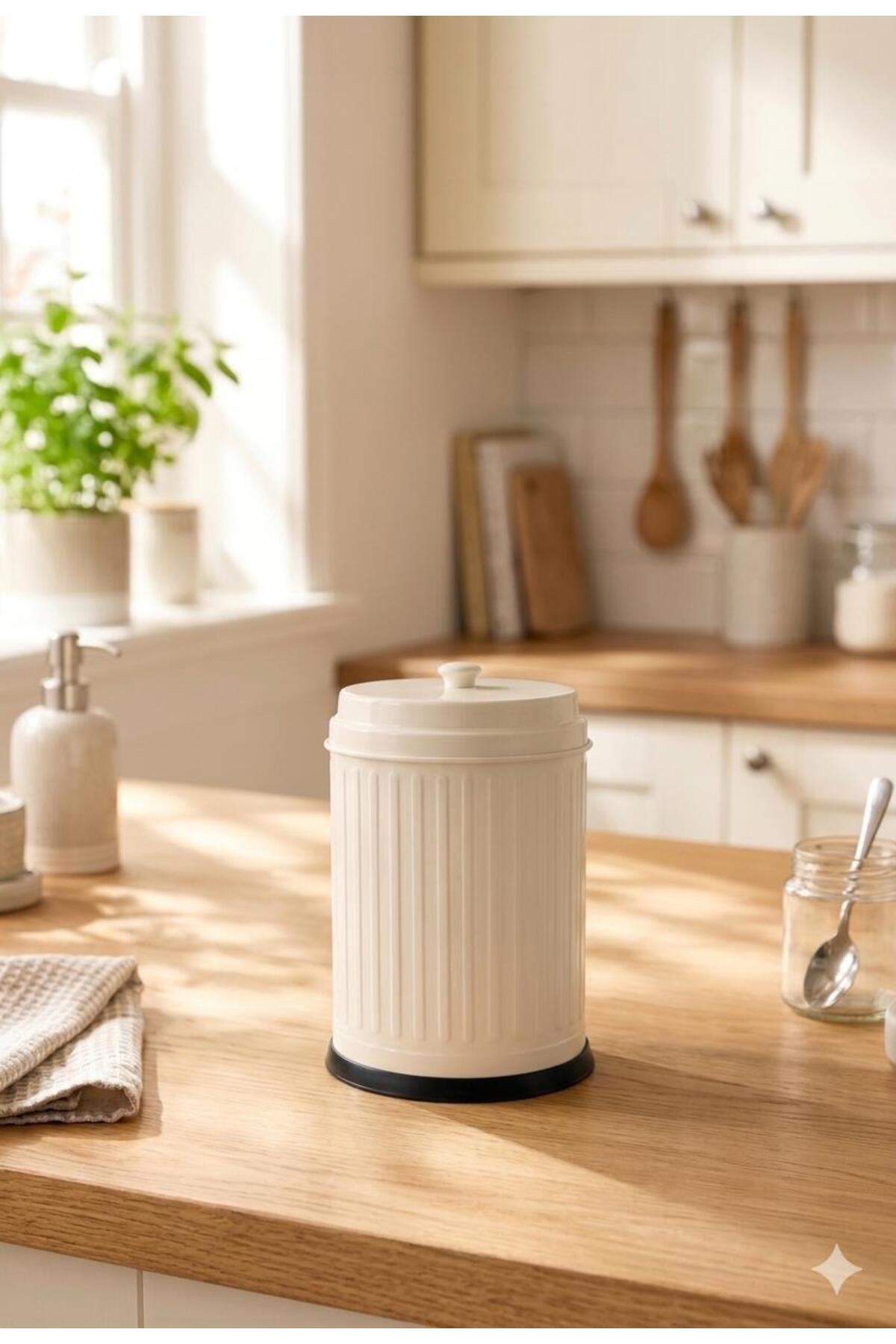 Vintage Countertop Trash Can Cream 3 Lt