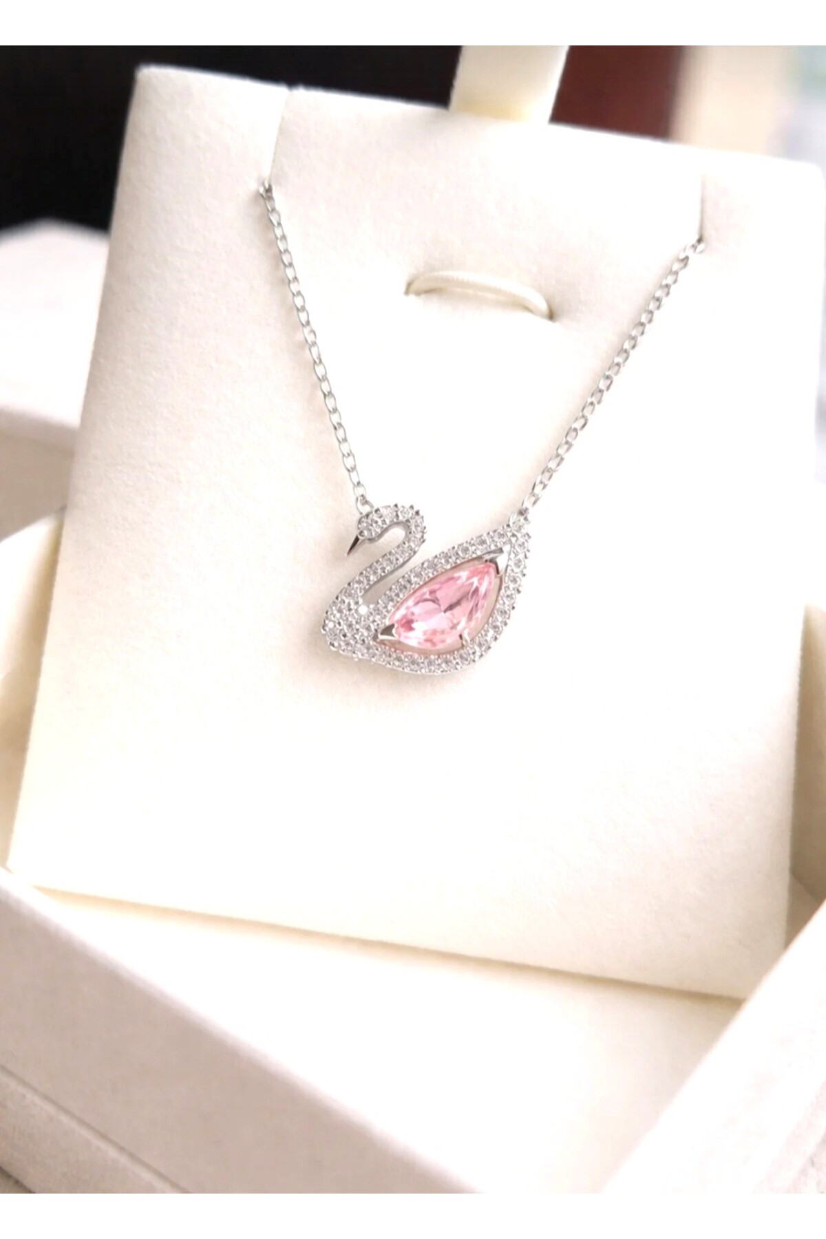 Umrece Silver Kuğu Model Pembe Taşlı Çelik Kolye
