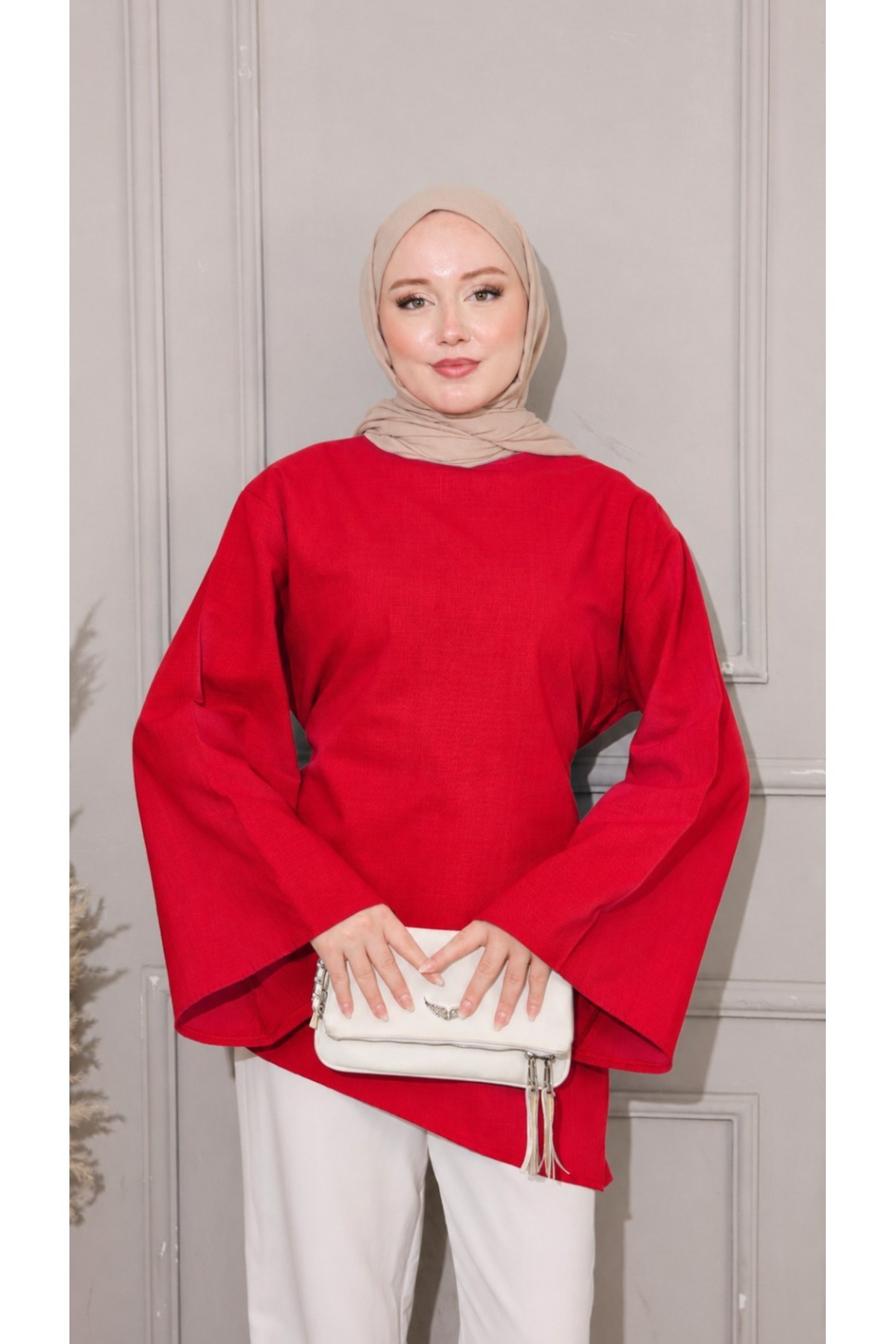 onlymoon Kırmızı %100 Keten Arkadan Bağlamalı Asimetrik Kesim Tunik | Geniş Kollu Doğal Pamuklu Oversize Günlük Tesettür Tunik | Rahat Şık Kadın Üst Giyim görsel 4