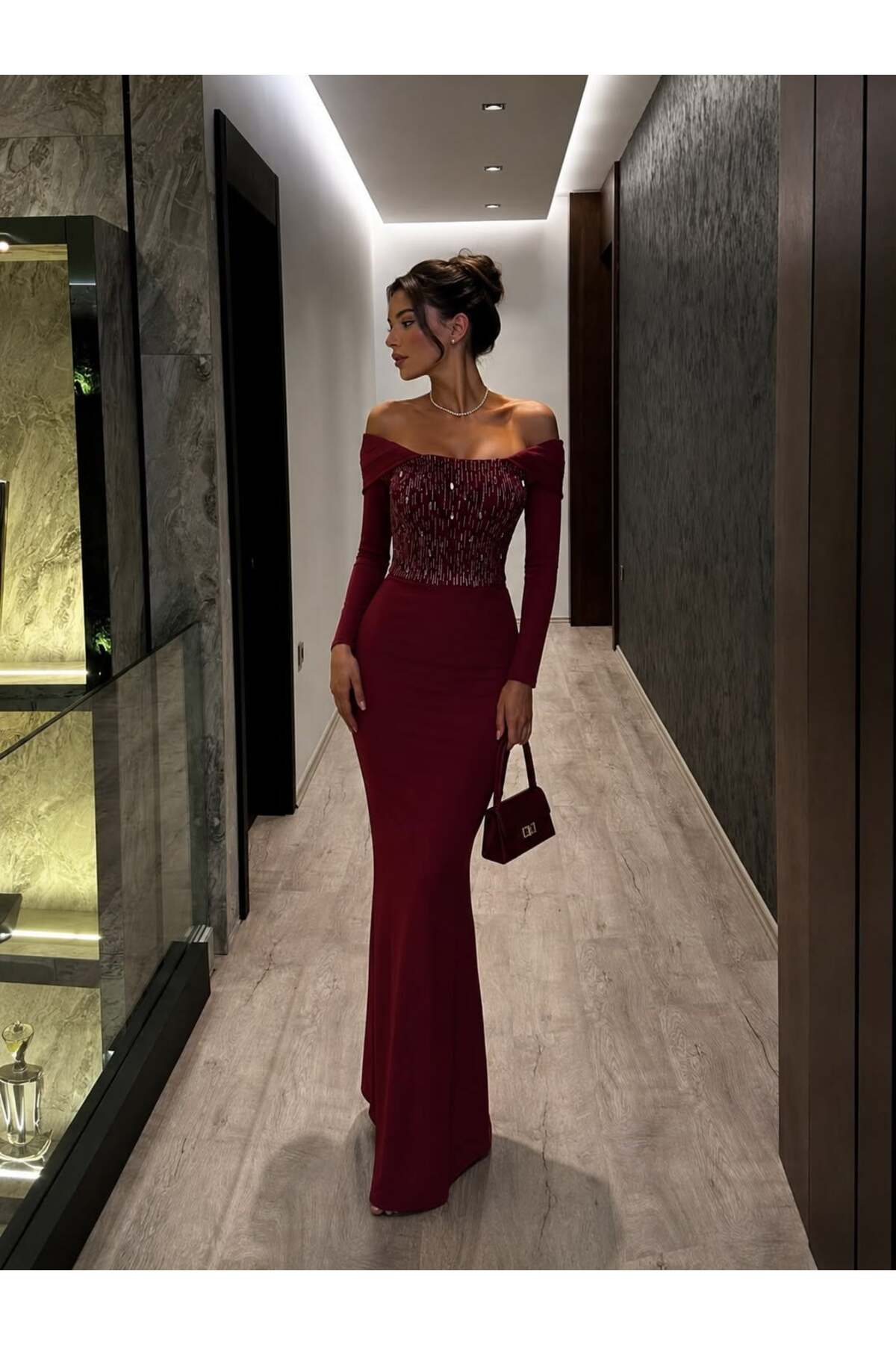 Modafeminen Flexible Fabric Scuba Front Stone Detail Evening Dress 583329 Burgundy