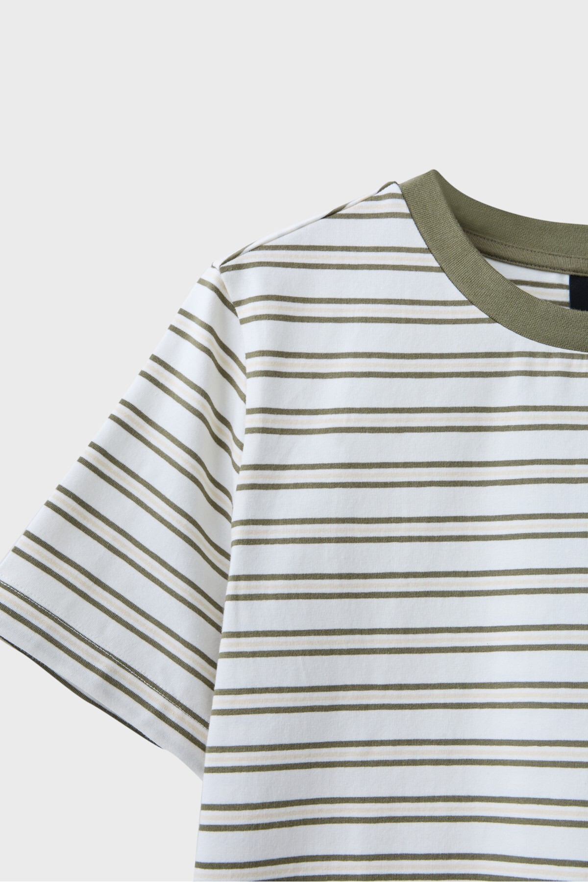 Stradivarius B01 Çizgili regular fit t-shirt görsel 8