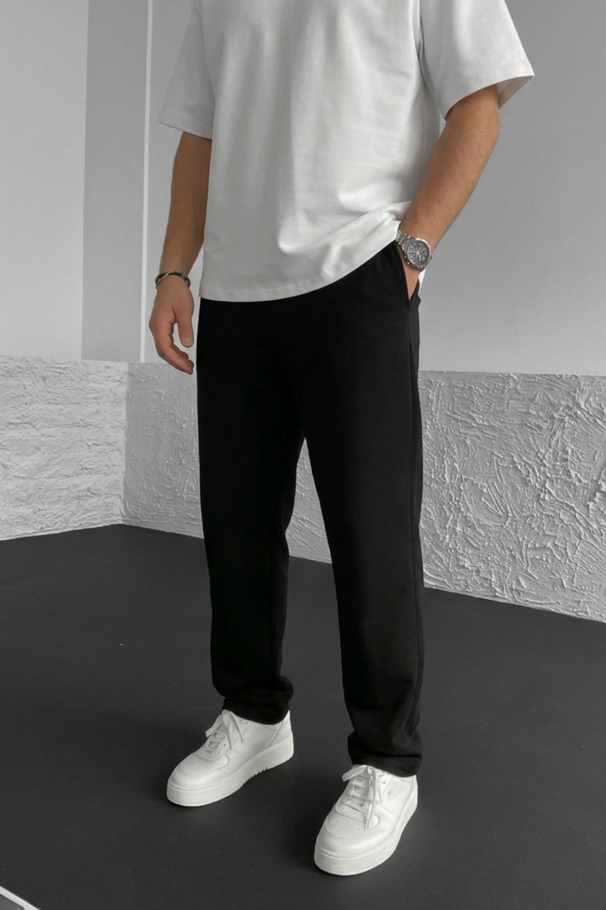 STRAVON Erkek Siyah Pamuklu Baggy Fit Rahat Kesim Beli Bağlamalı Yan Cepli Örme Eşofman Altı görsel 5