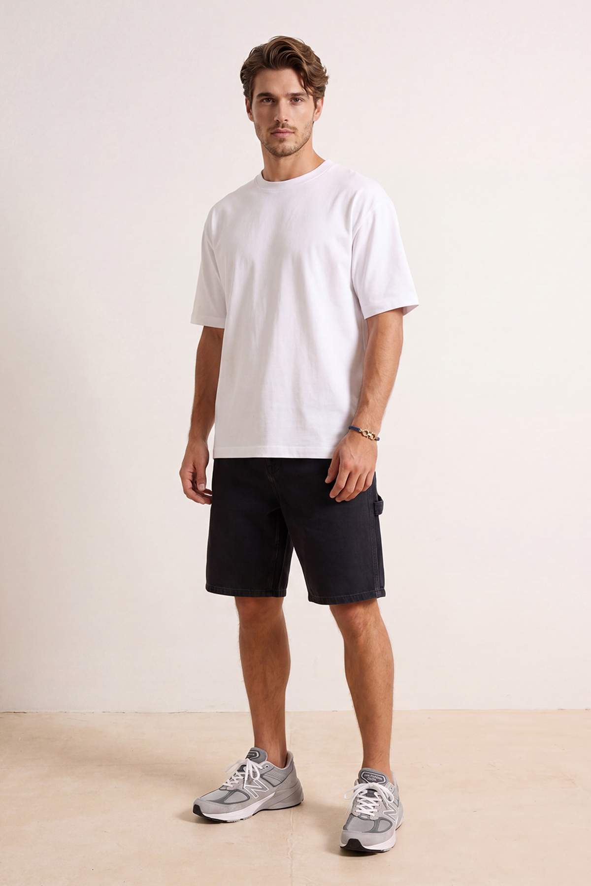 Trendyolmilla Man Siyah Regular Fit/Normal Kalıp Kot Şort & Bermuda TMNSS26SR00031