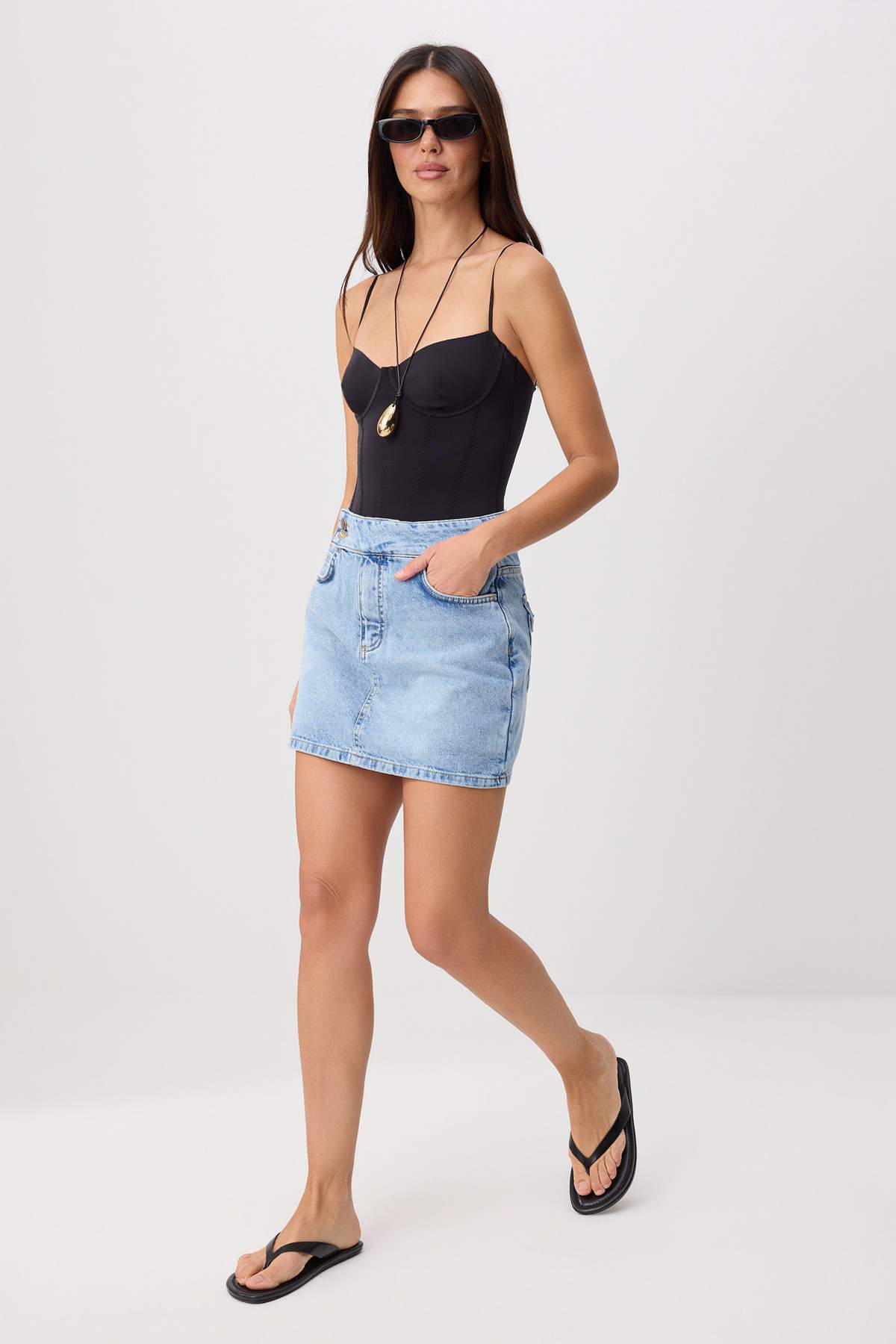 Trendyolmilla Açık Mavi Bel Detaylı %100 Pamuk Denim Şort Etek TWOSS26SR00001