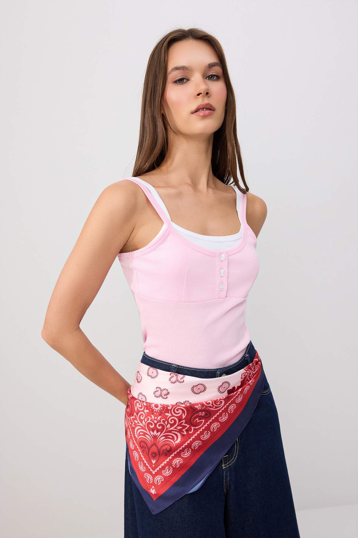 Trendyolmilla Pembe Fitted/Vücuda Oturan Havuz Yaka Kolsuz Crop/Kısa Pamuk Ribana Örme Atlet TWOSS26AL00093