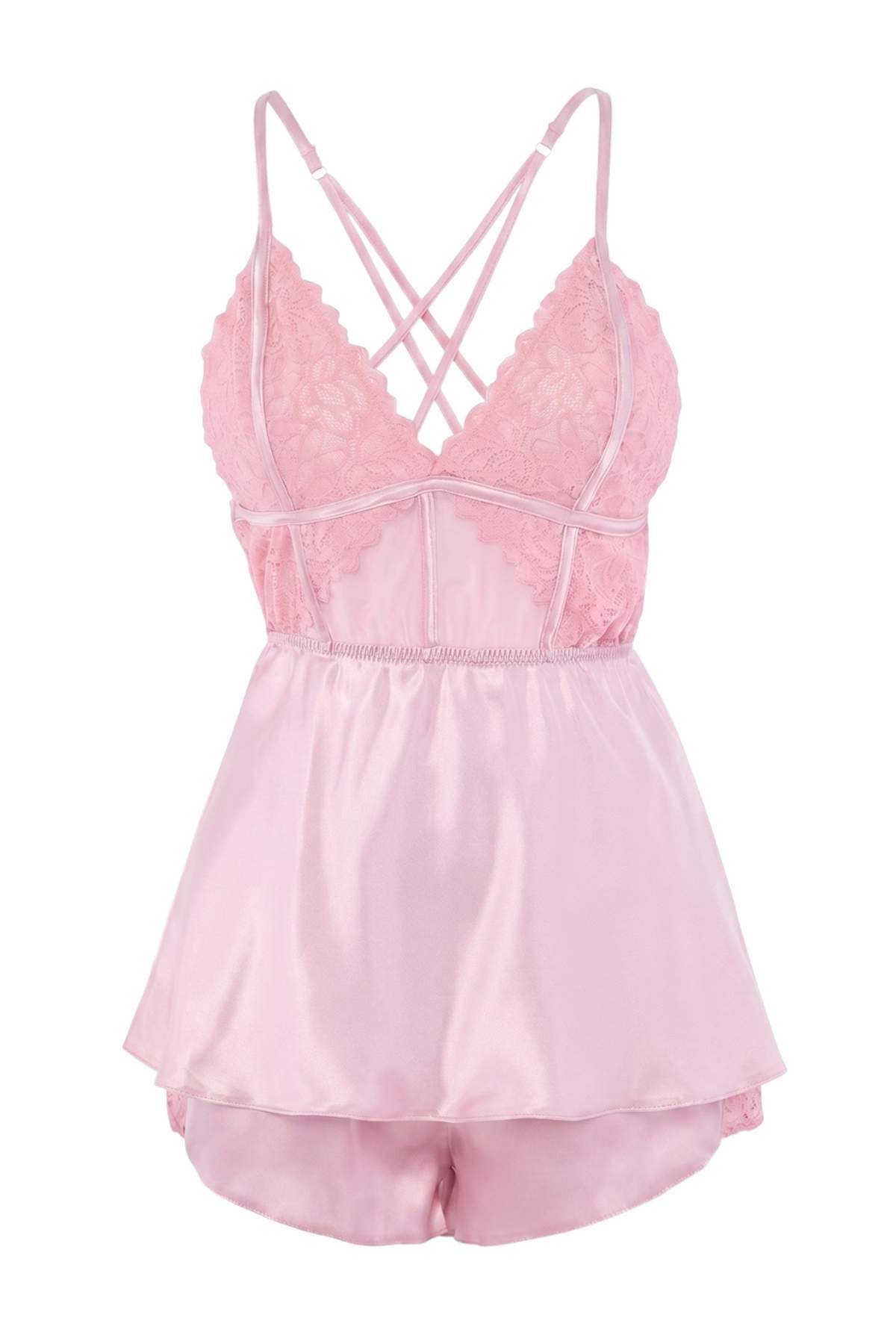 Trendyolmilla Pembe Dantel ve Sırt Detaylı İp Askılı Saten Şortlu Dokuma Pijama Takımı THMSS25PT00287