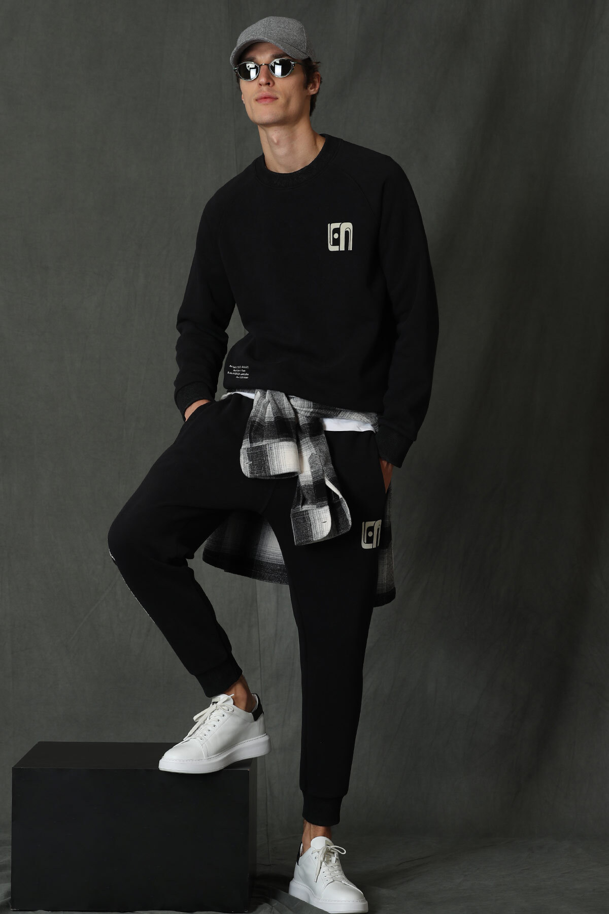 Lufian Owen Erkek Sweatshirt Siyah görsel 2