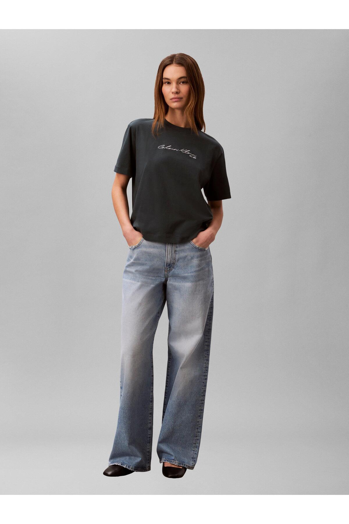 تیشرتزنانهCalvin Kleinرنگارنگ