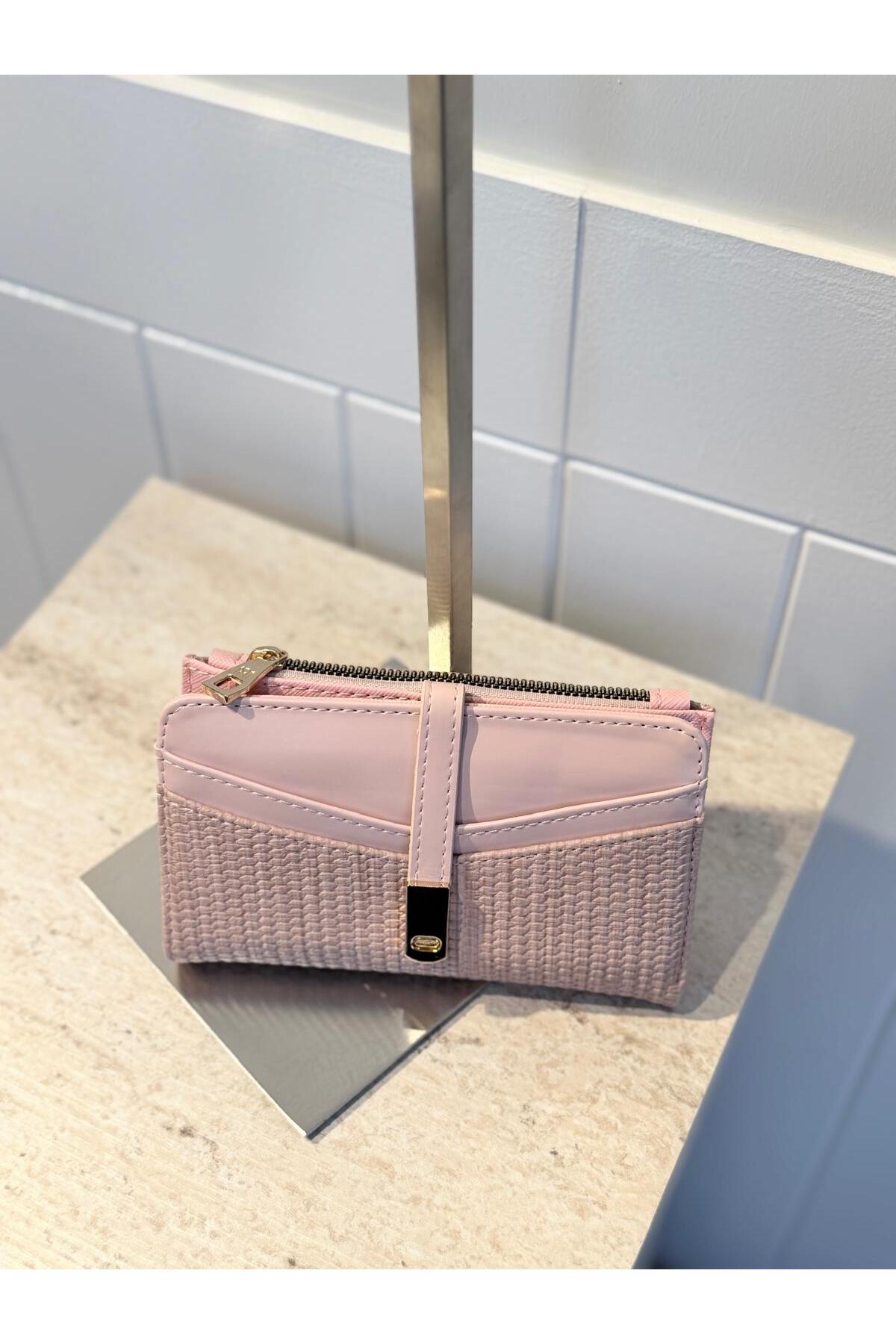 Women's Faux Leather Wallet with Straw Texture