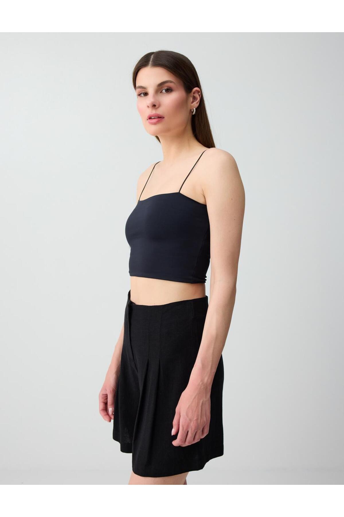 Jimmy Key Black Slim Fit Open Collar Short Knitted Bralet- Trendyol