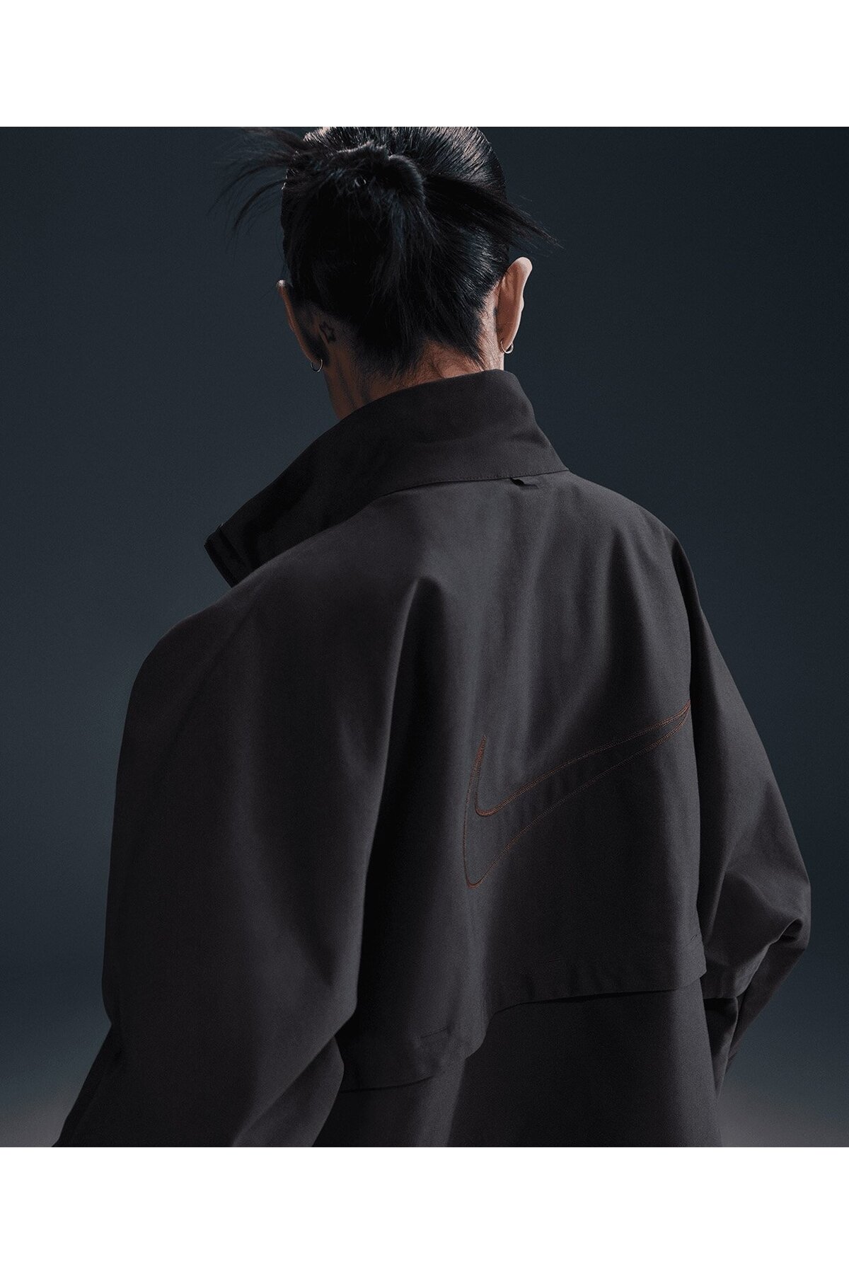 Nike Sportswear Collection Kadın Siyah Oversized Windrunner Twill Ceket | HJ0314-010 görsel 4