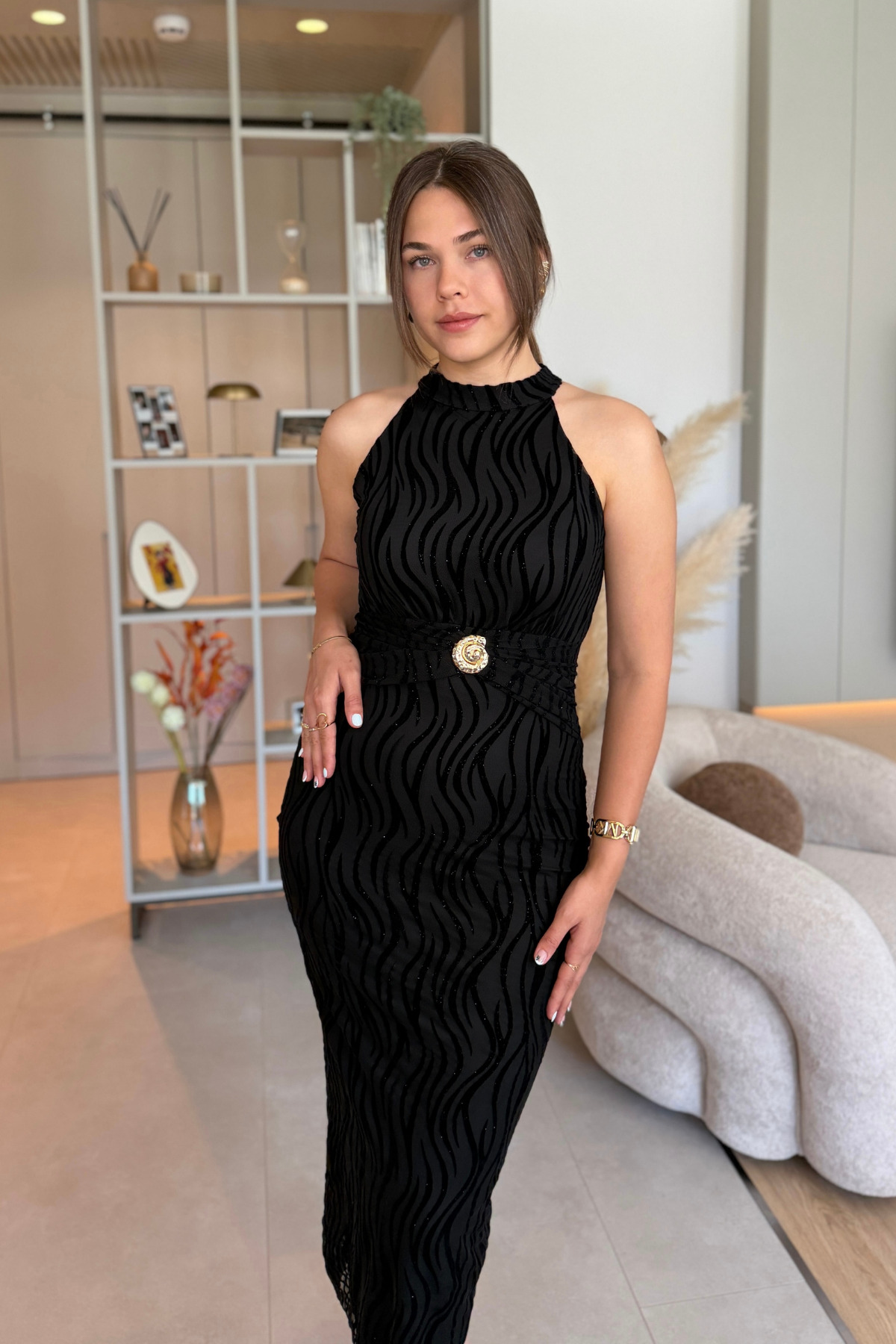 Halter Neck Gold Glitter Elegant Black Midi Dress with Accessory