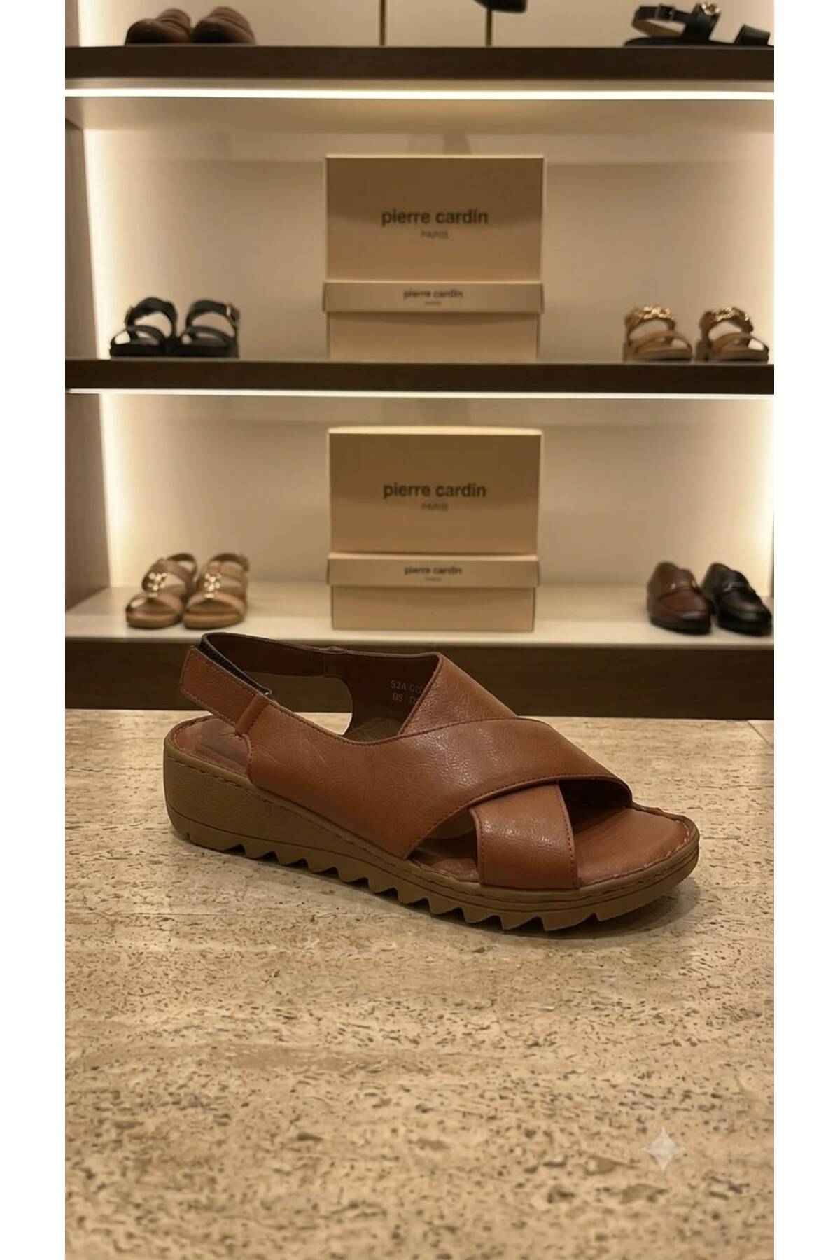 1_org_zoom صندل Pierre Cardin پیر کاردین زنانه چسبدار با قابلیت تنه چرم طبیعی Comfort اورجینال - تصویر 1