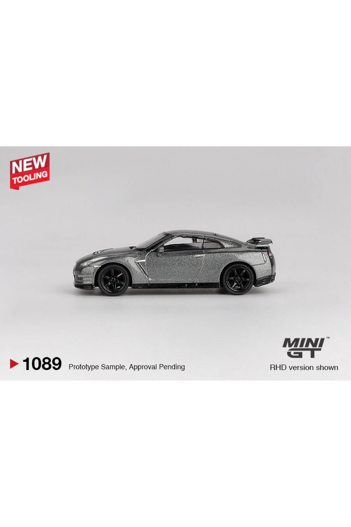 mini gt 1/64 NISSAN GT-R 2013 Dark Metal Gray (NISMO R35 CRS