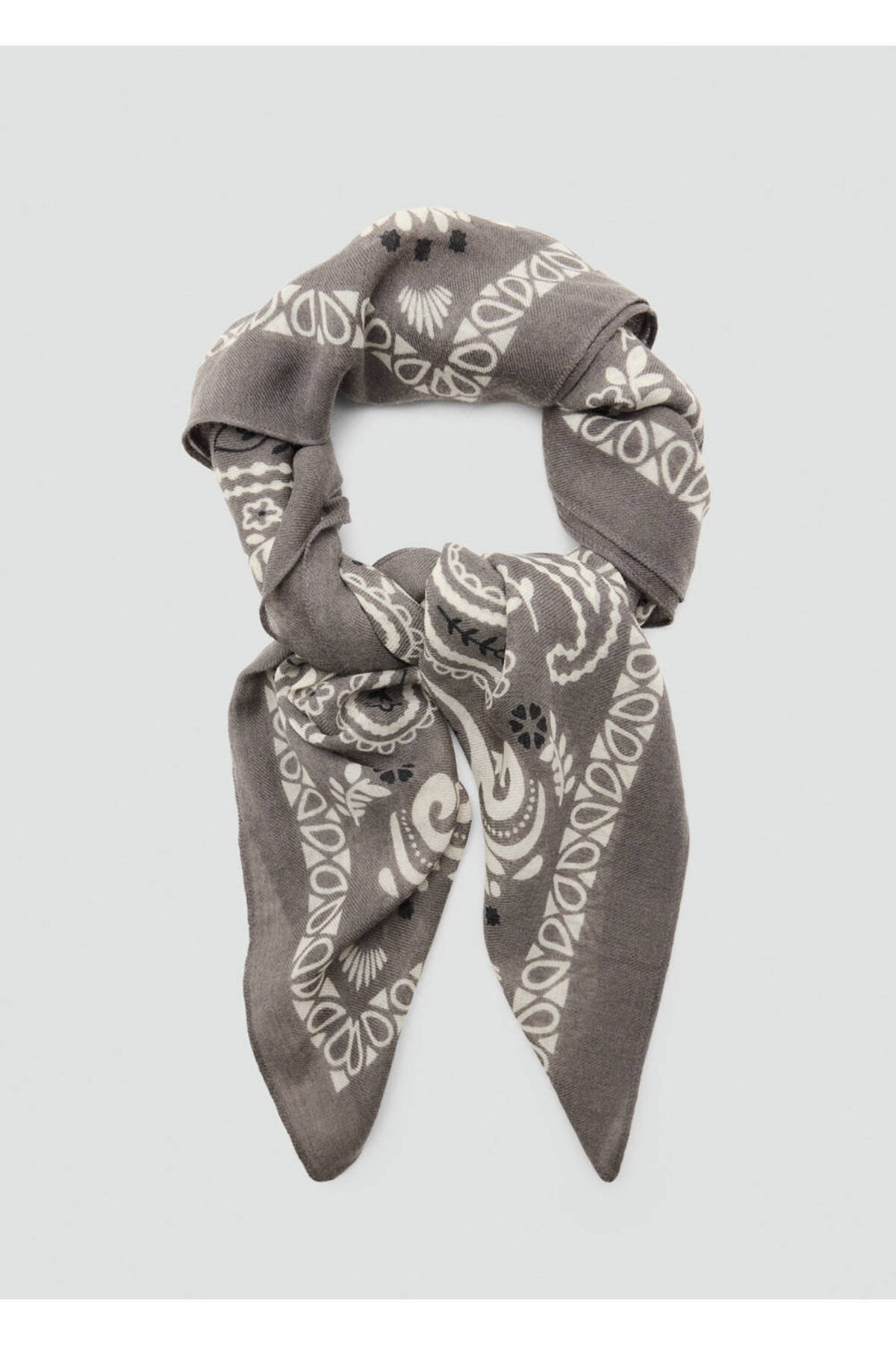 MANGO Woman Paisley desenli fularPaisley desenli fular görsel 3