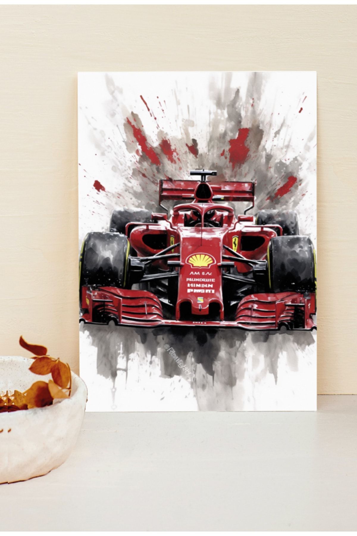 Luna Marissa Ferrari Formula 1 Poster - Çerçevesiz Parlak Kağıt