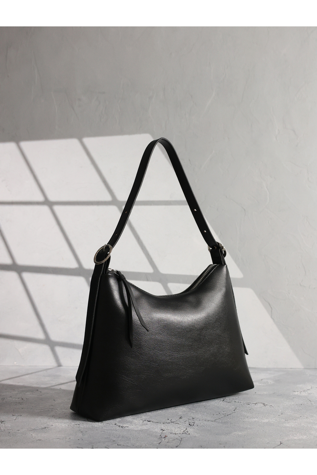 Women's Black Hand and Shoulder Bag