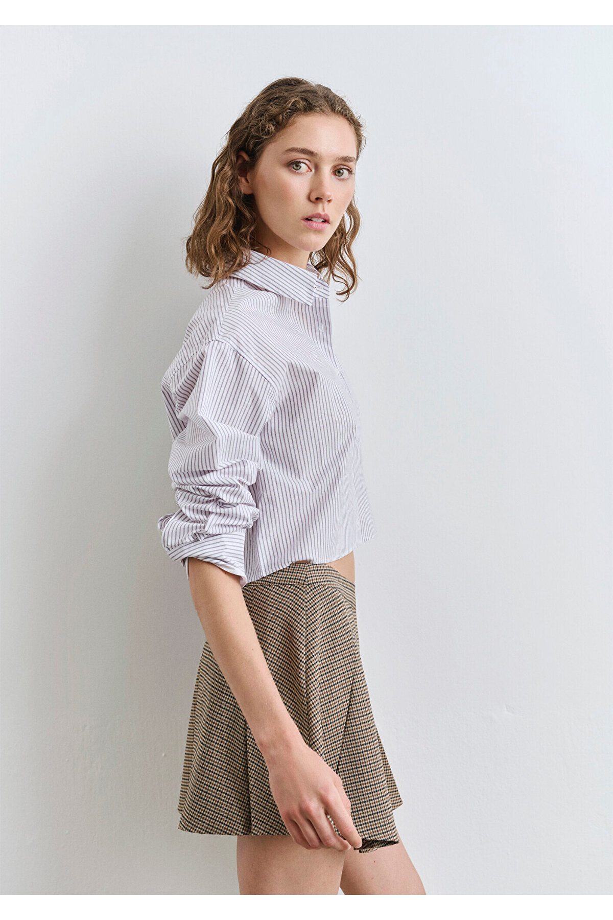Çizgili Beyaz Gömlek Regular Fit / Normal Kesim 1211195-90720 — سفید — تصویر 2 از 5