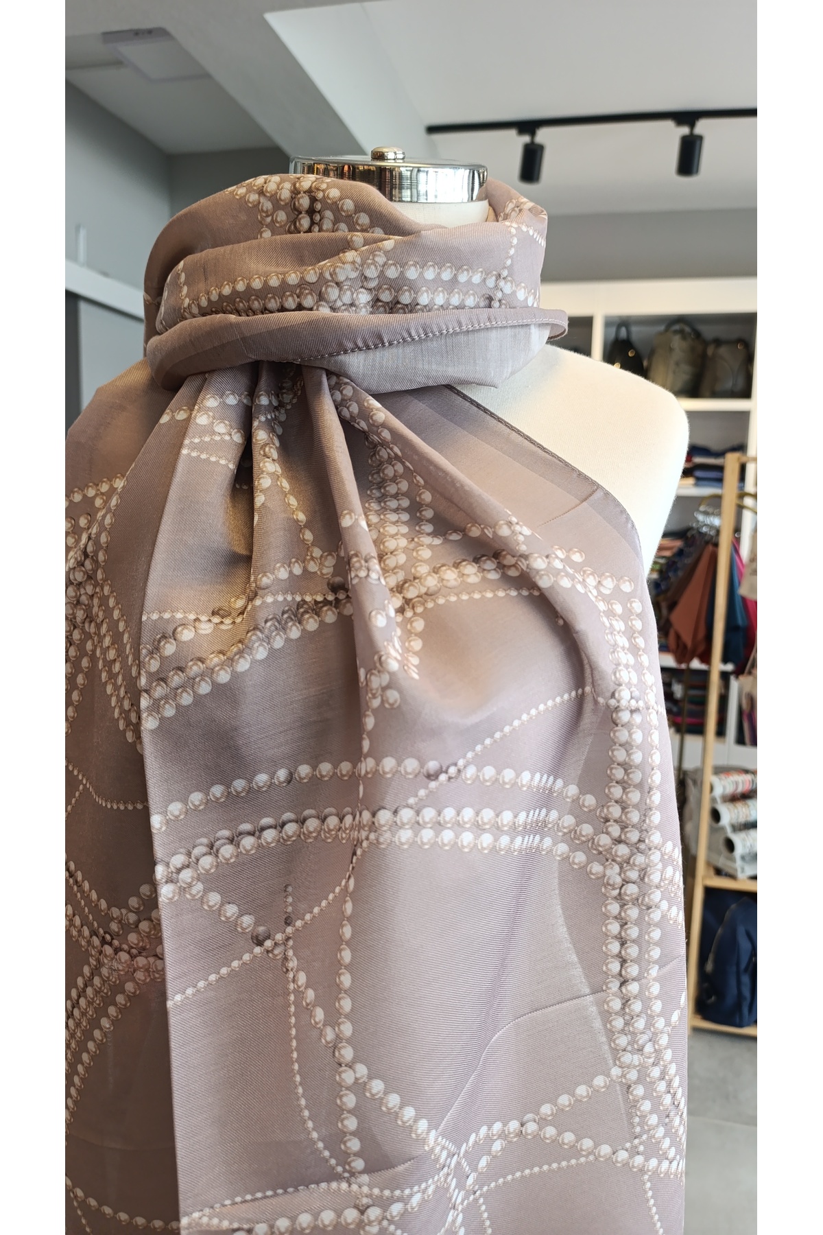 LA BOUTIQUE ÖZEL SERİ ŞAL