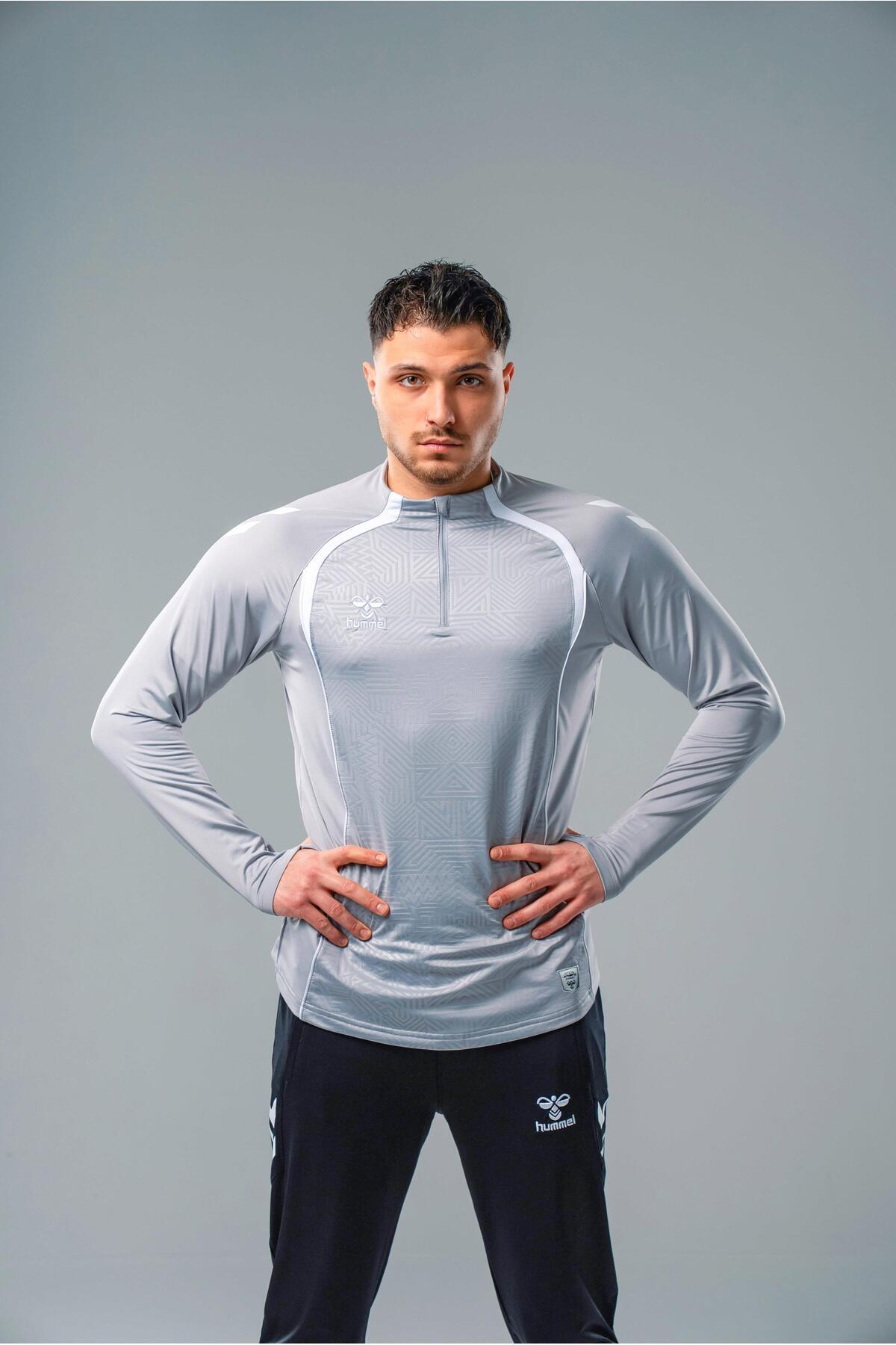 تاپ ورزشی تارگت مدل خاکستری هامل ست لباس و شلوار ورزشی hummel