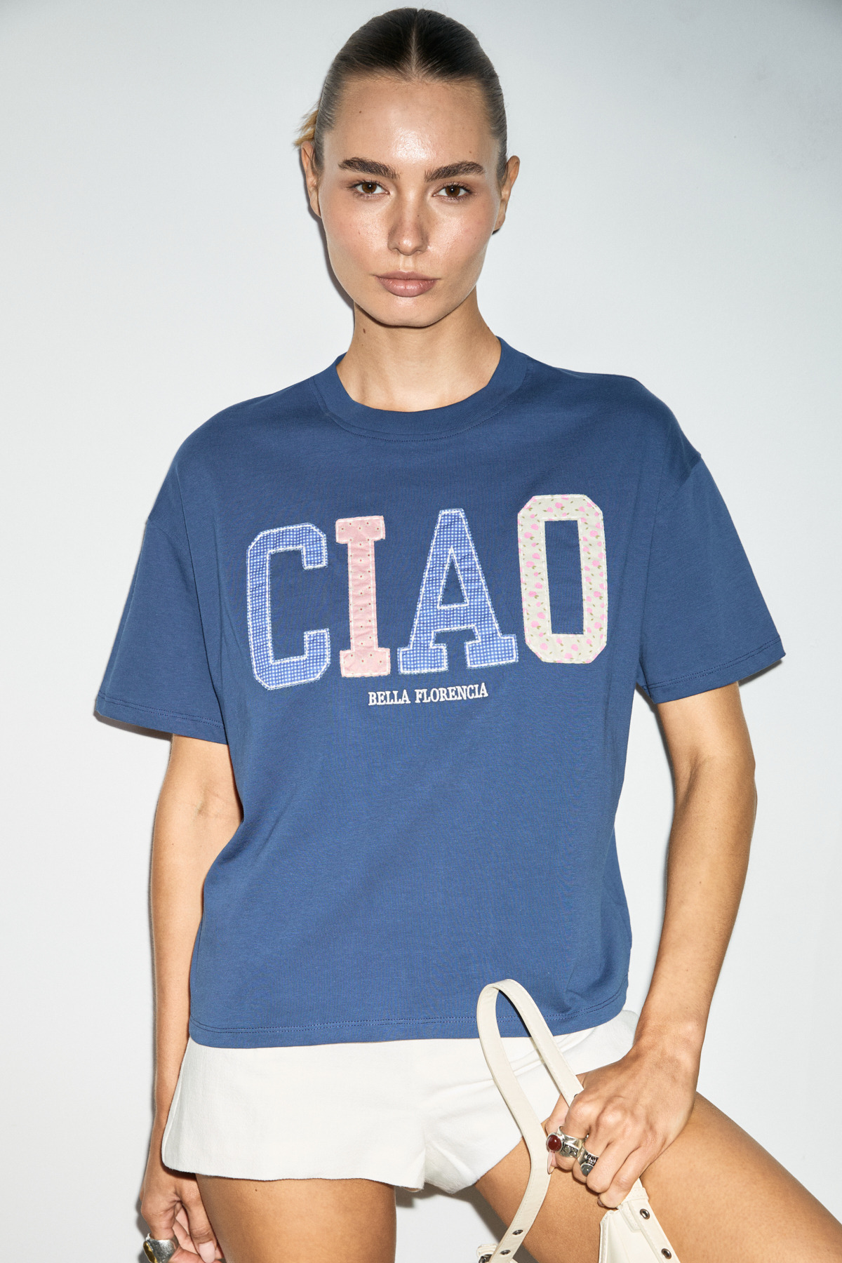 GRIMELANGE CASCAIS Kadın %100 Organik Pamuklu Patch Detaylı Regular Fit Lacivert T-Shirt görsel 2