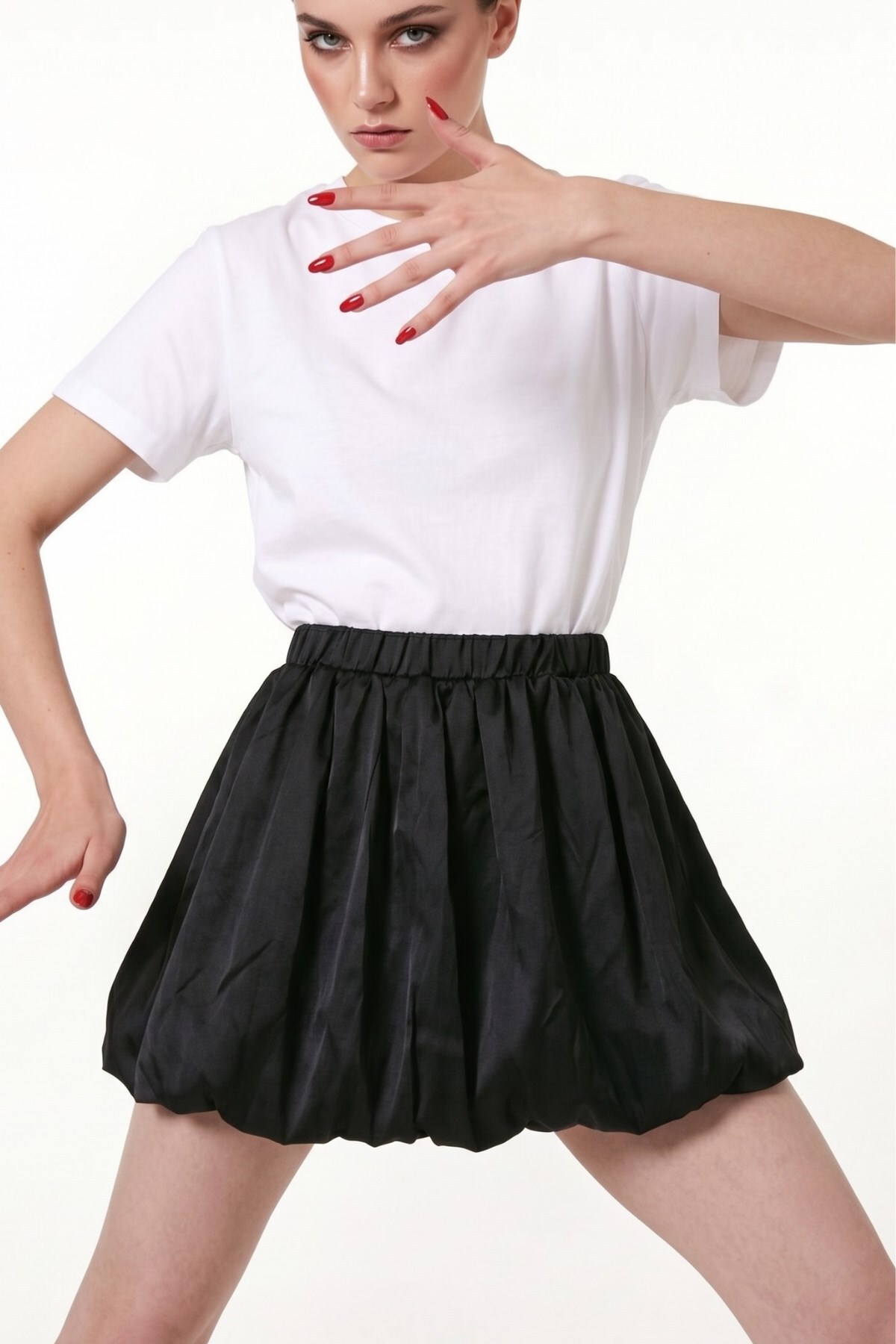 The Champ Clothing Kadın Luna Bubble Astarlı Saten Balon Mini Etek Siyah - Lastikli Bel, Hacimli Şık Tasarım görsel 6