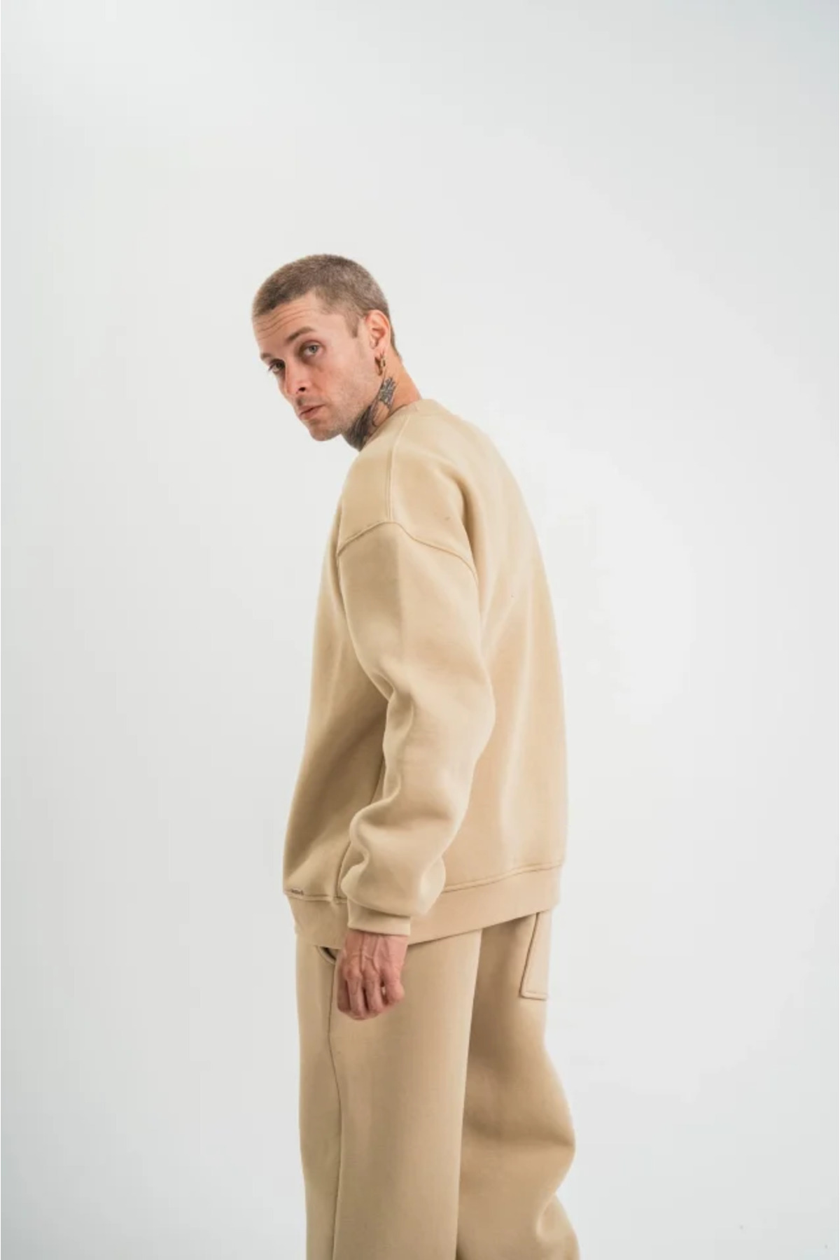 UFC 1985 TOP BRAND Long sleeve crew neck basic sweatshirt - beige