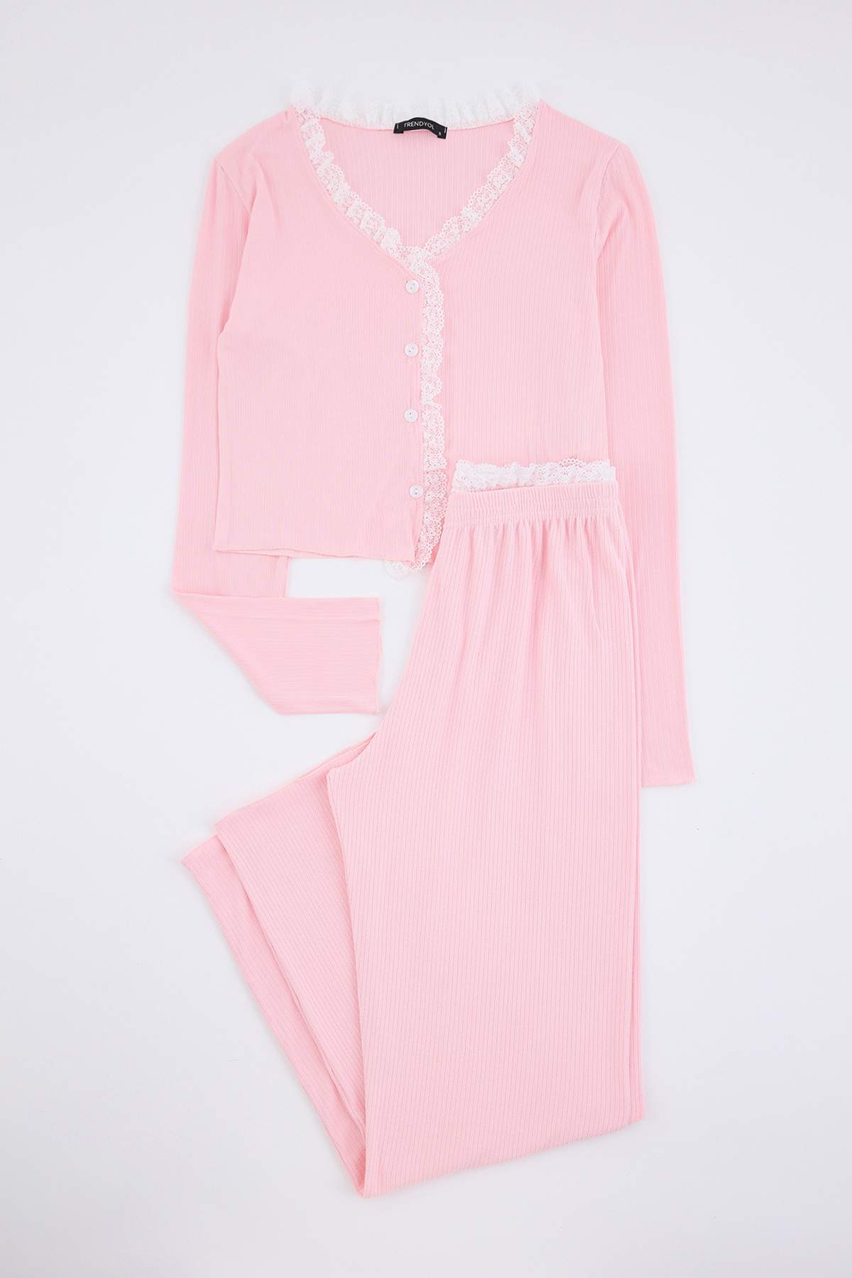 Trendyolmilla Pembe Dantel Detaylı Fırfırlı Fitilli Örme Pijama Takımı THMAW27PT00056